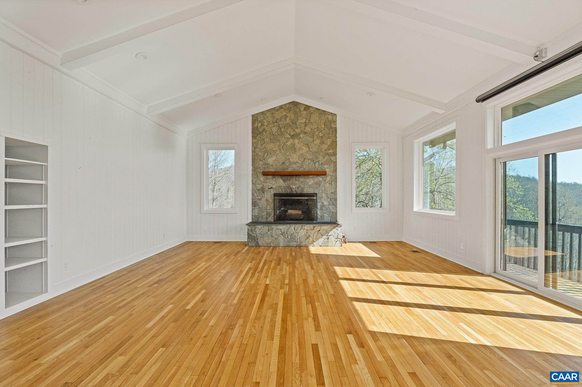 332 WOODCOCK WAY