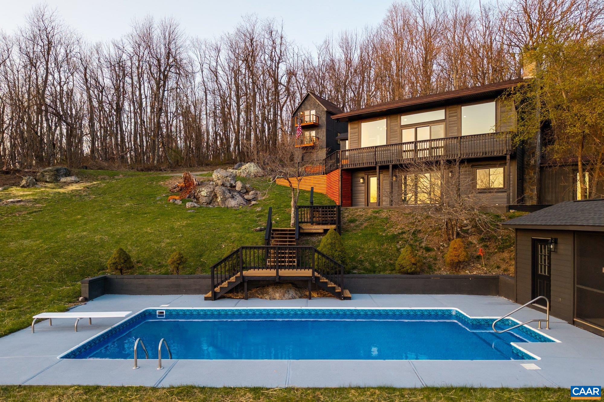 332 WOODCOCK WAY