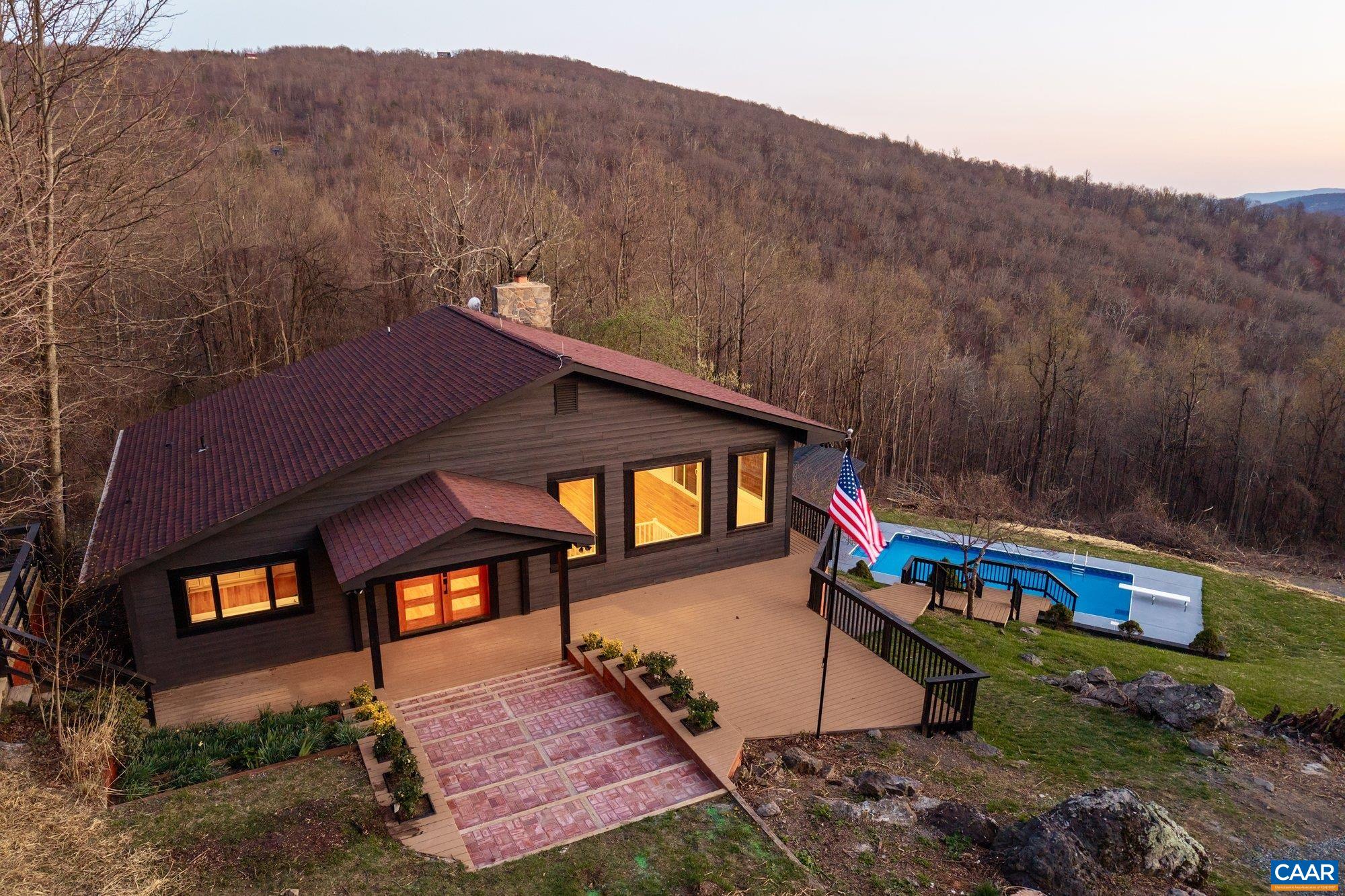 332 WOODCOCK WAY