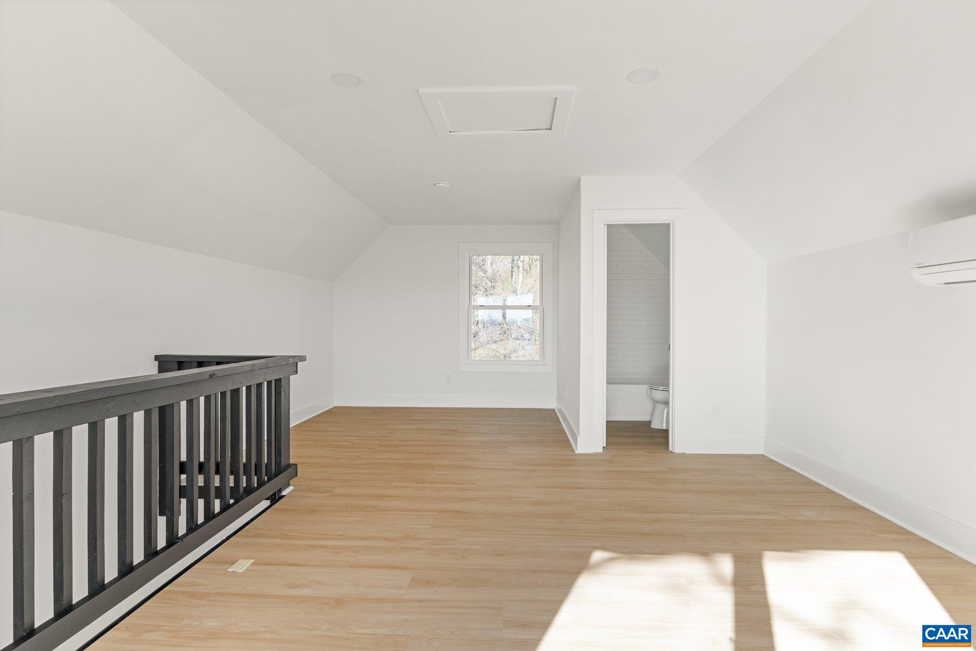 332 WOODCOCK WAY