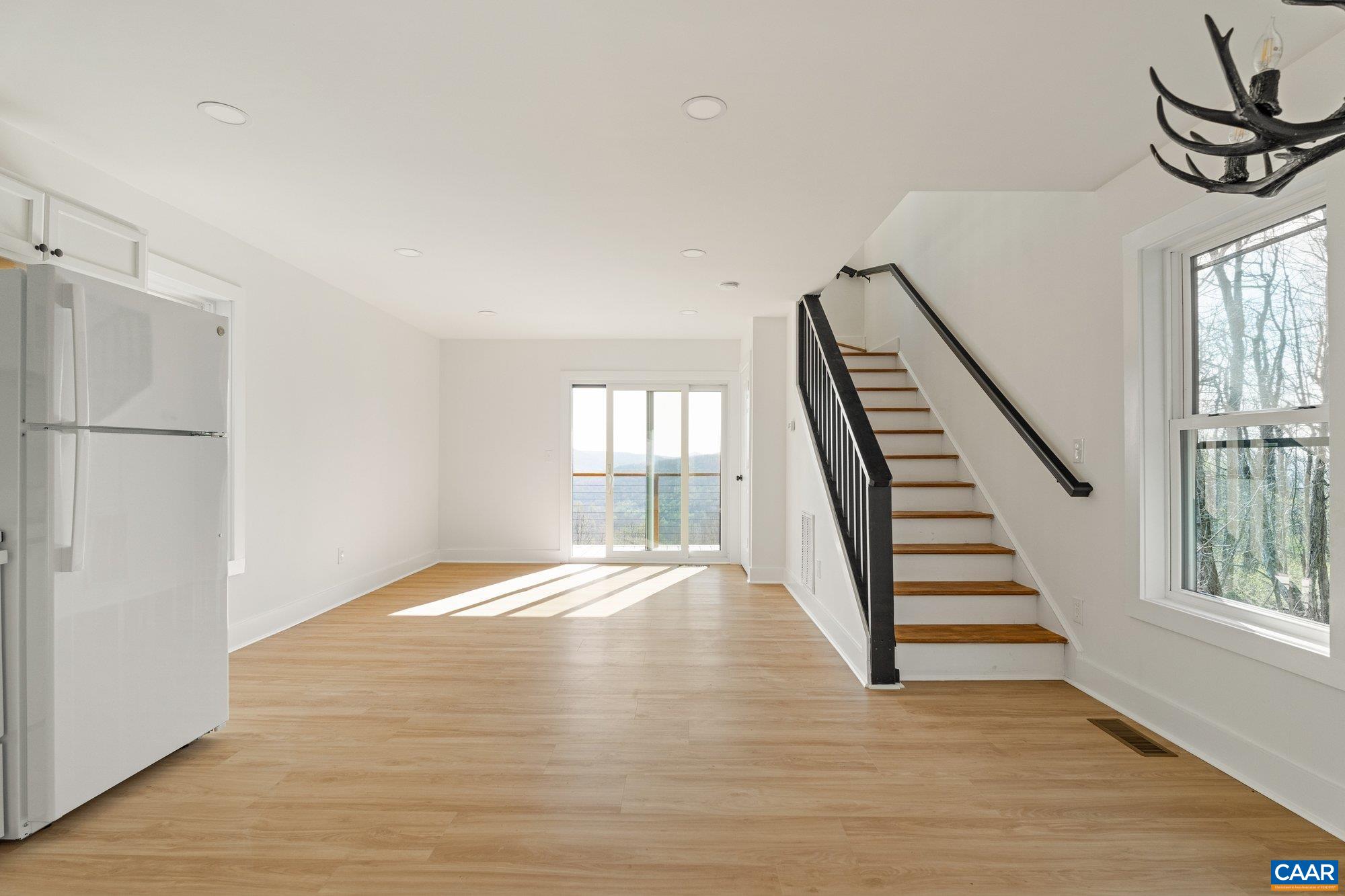 332 WOODCOCK WAY