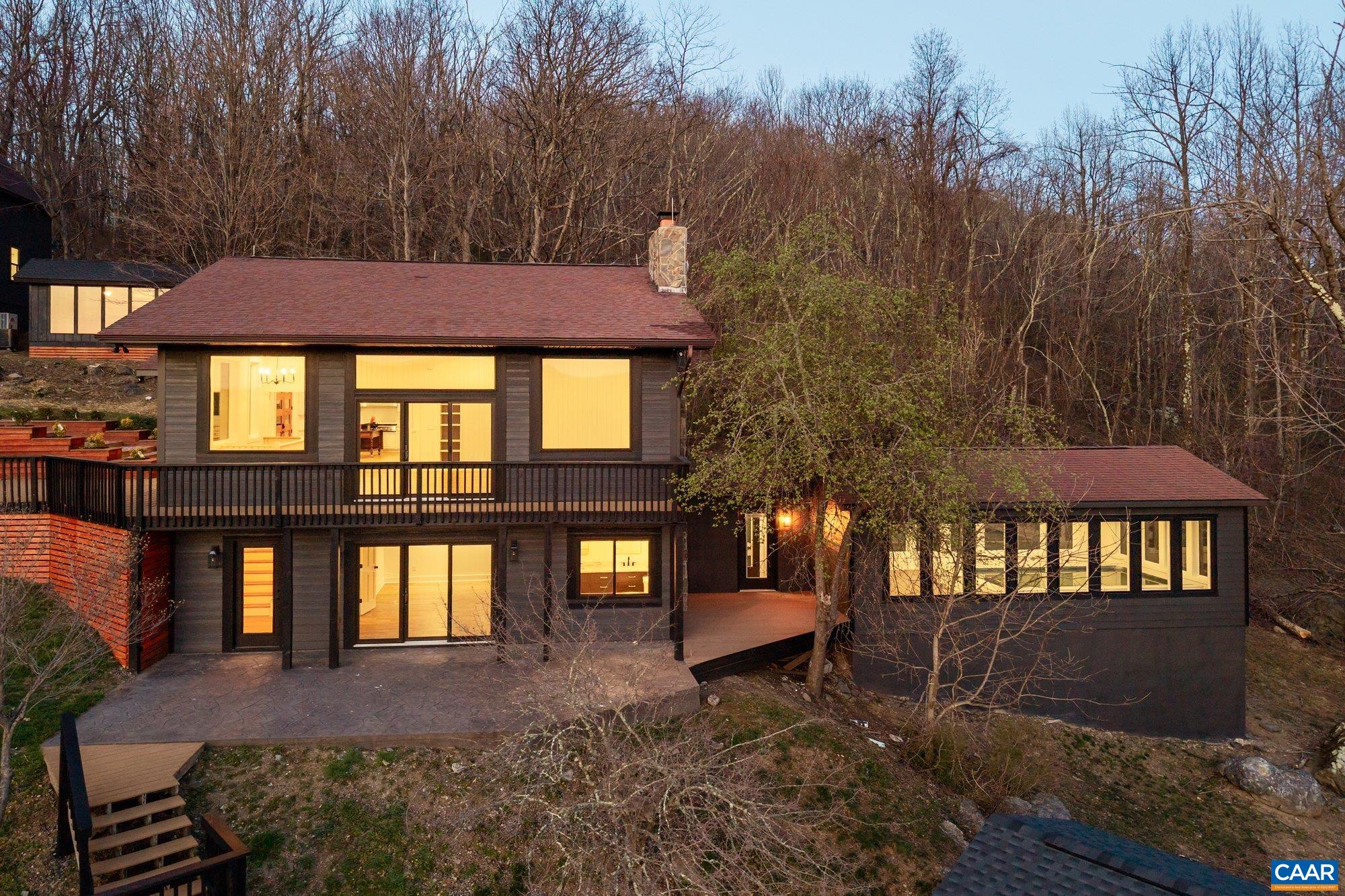 332 WOODCOCK WAY