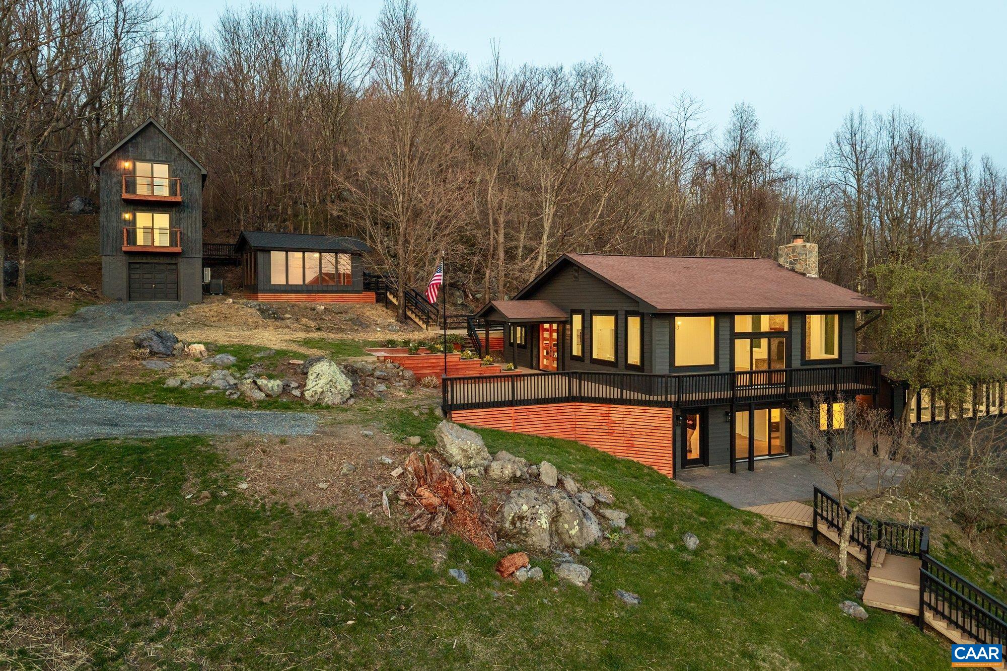 332 WOODCOCK WAY