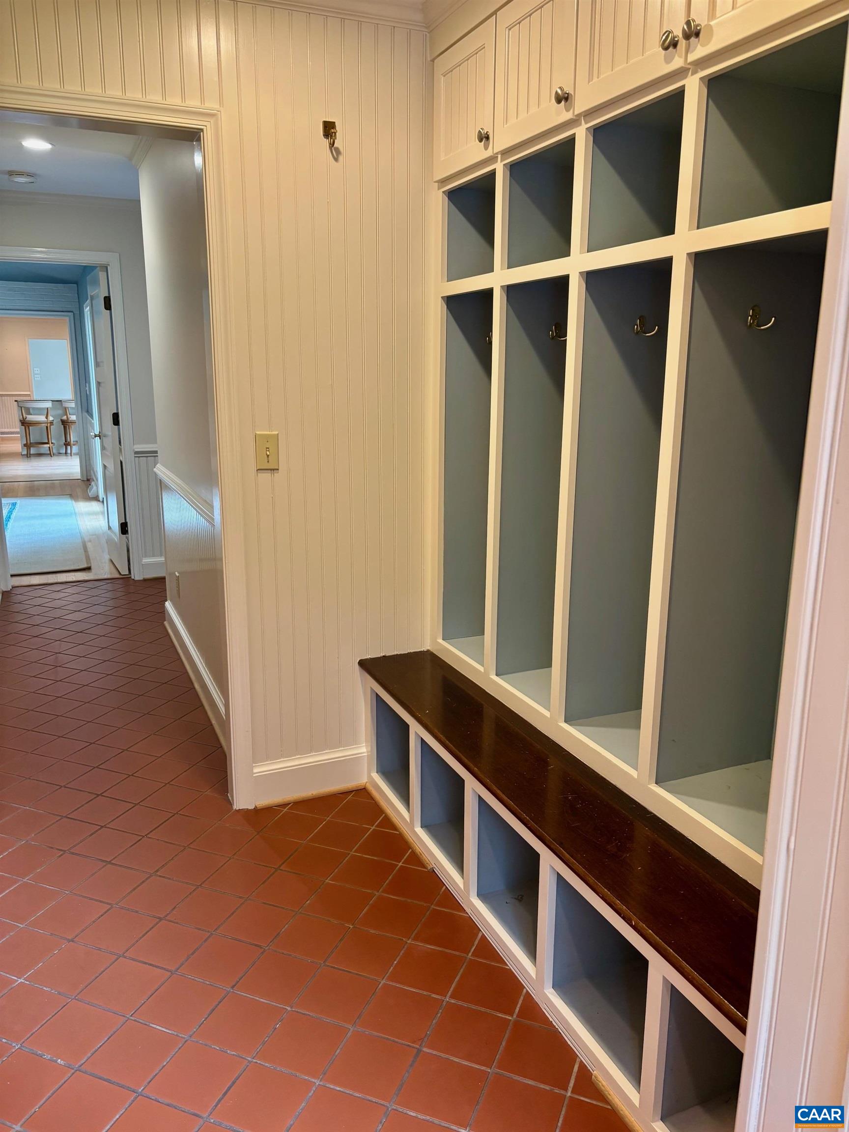 1125 OLD GARTH RD