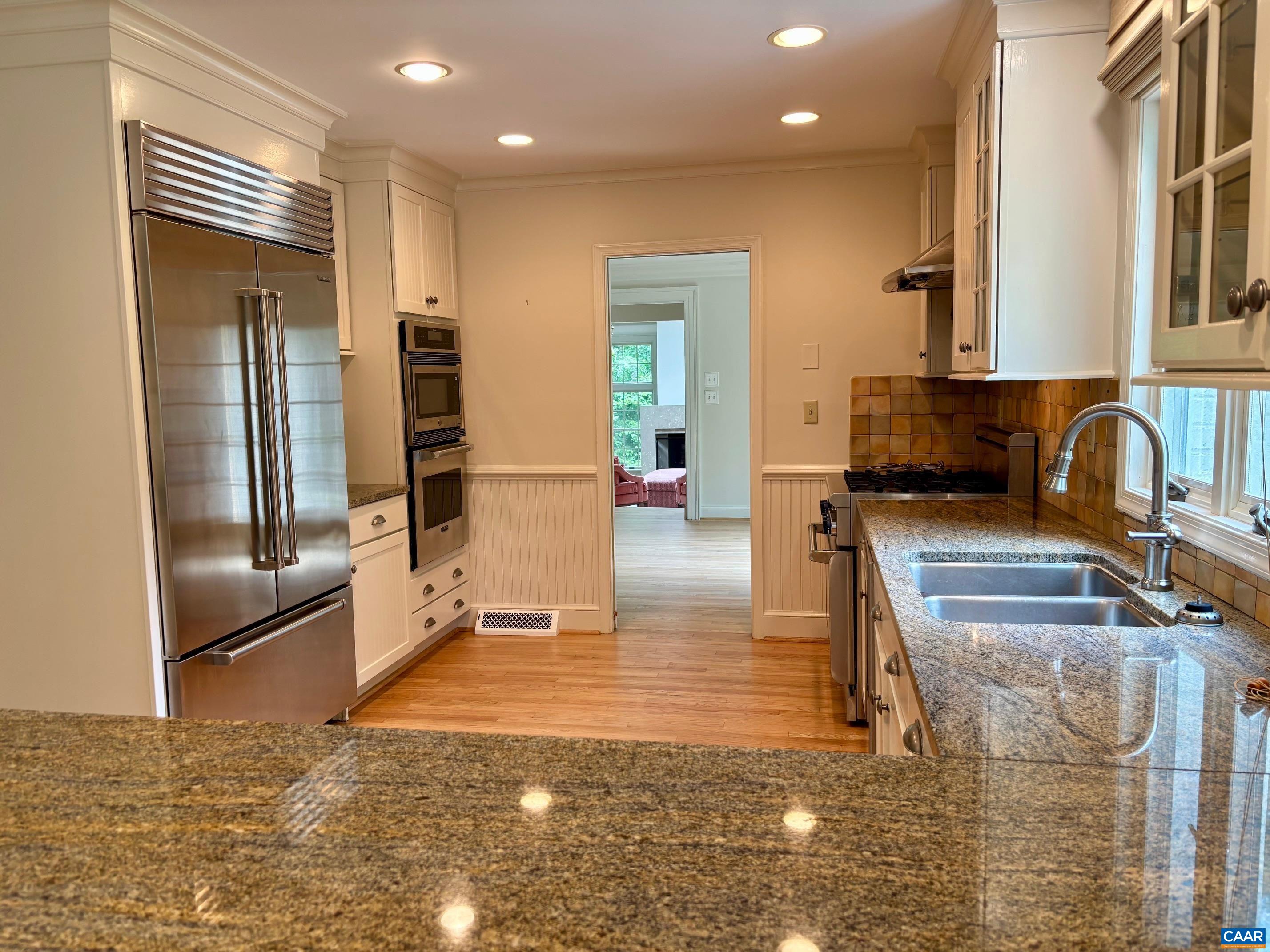 1125 OLD GARTH RD