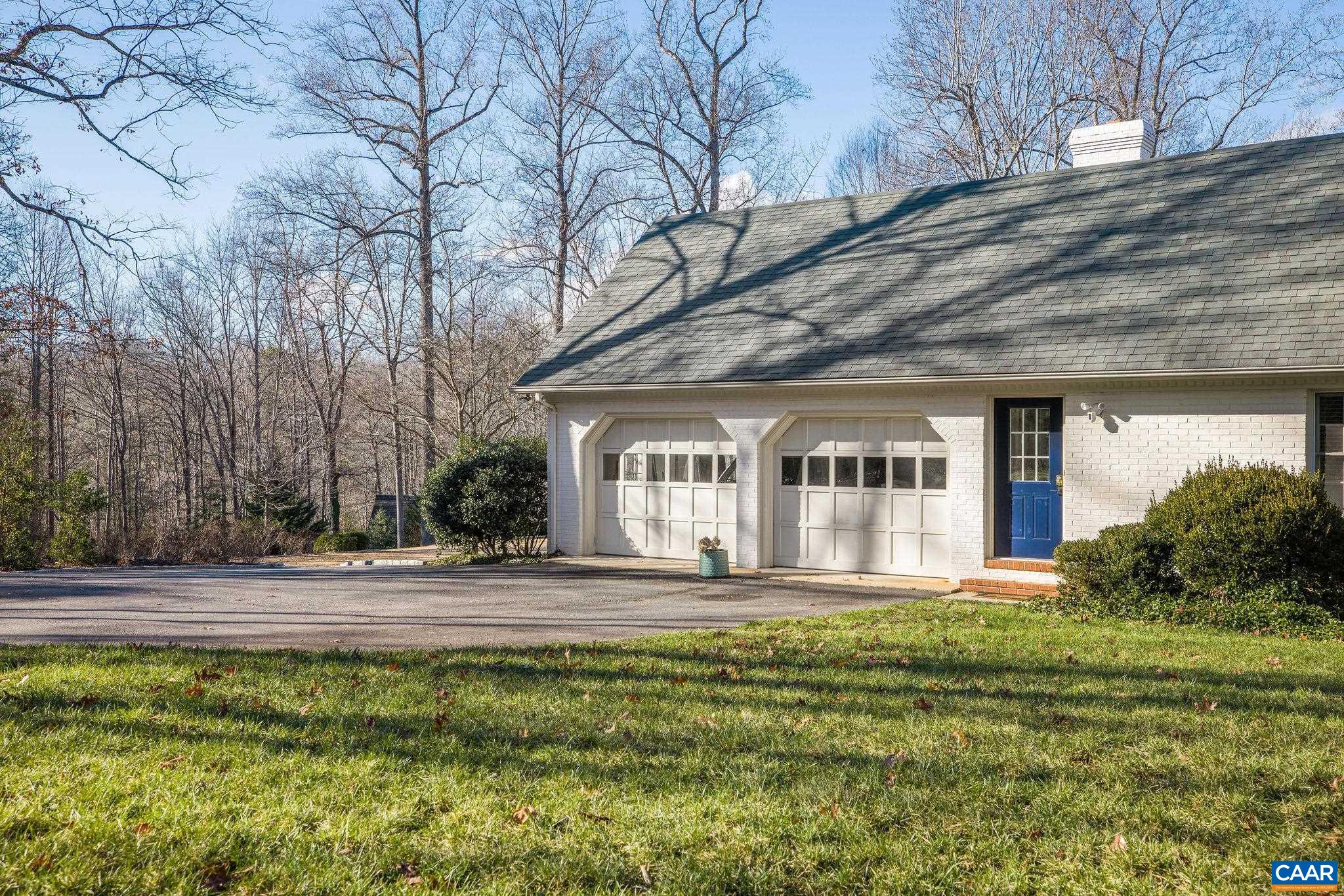 1125 OLD GARTH RD