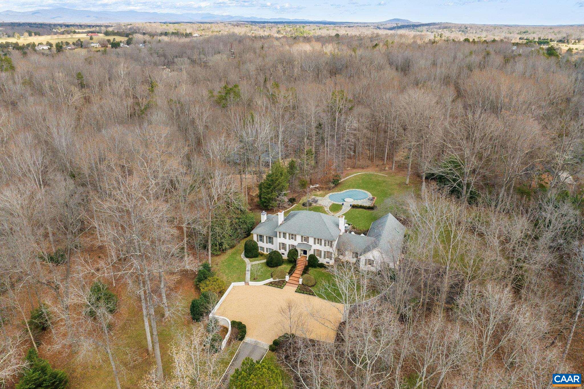 1125 OLD GARTH RD