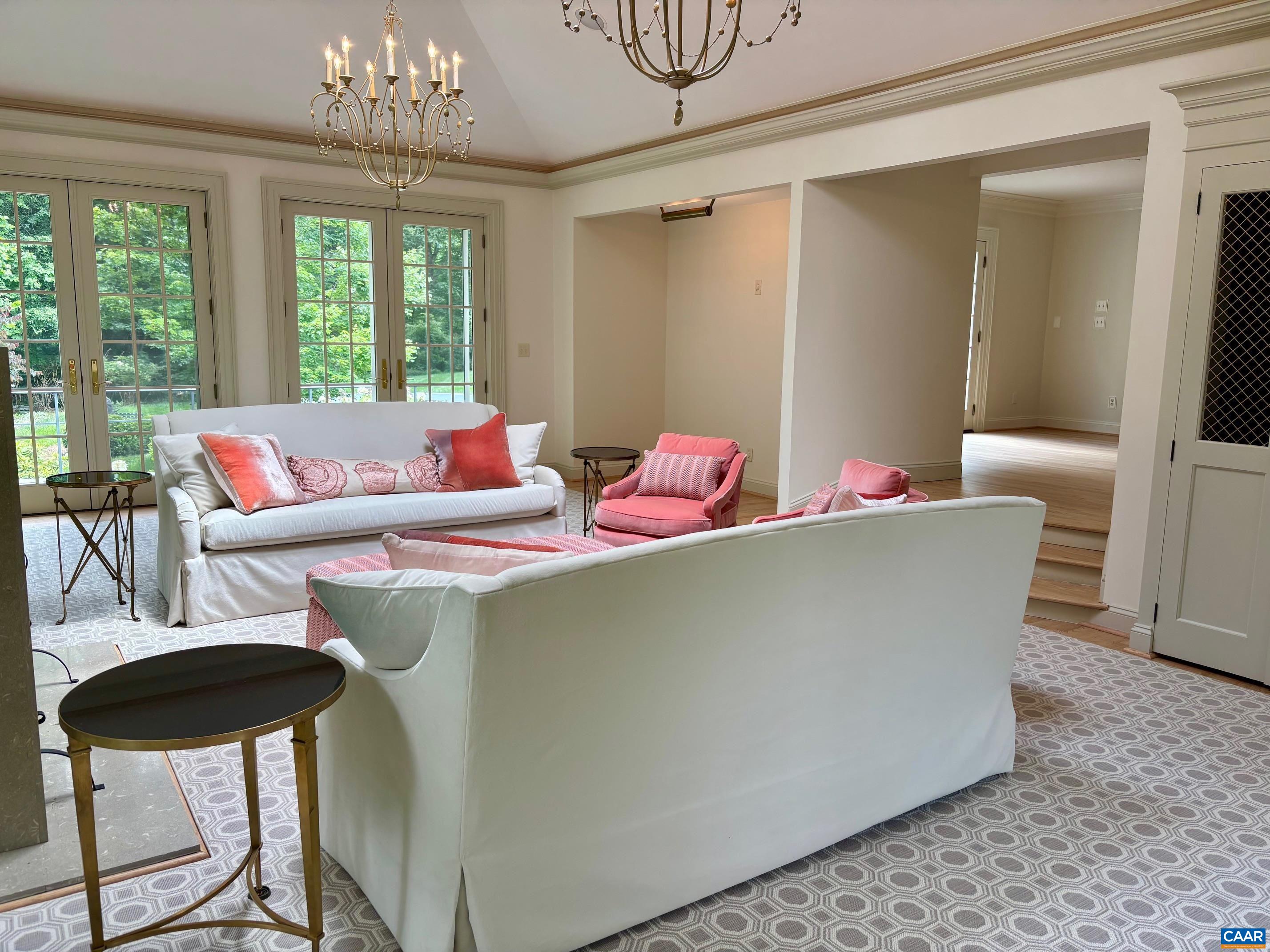 1125 OLD GARTH RD