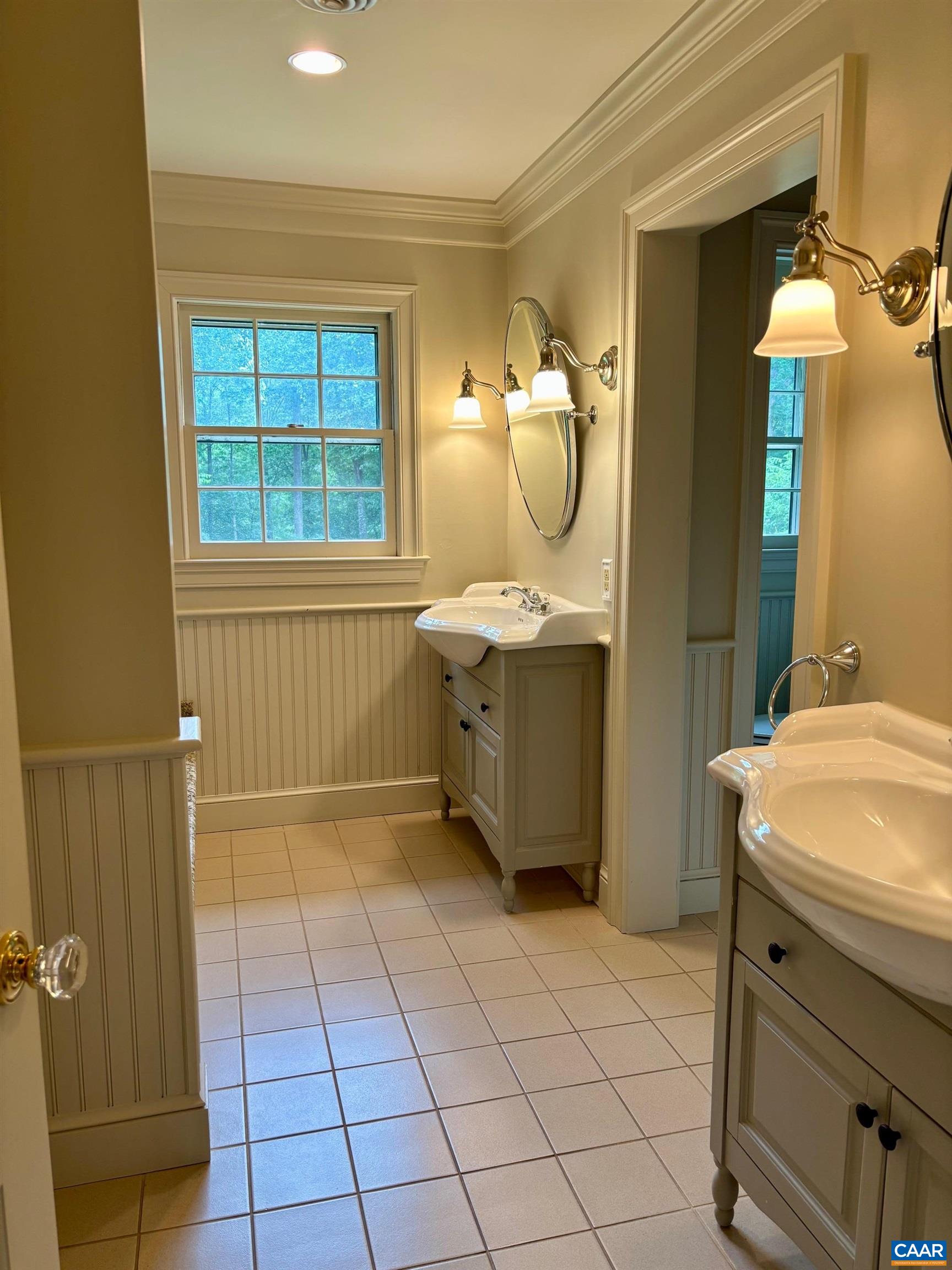 1125 OLD GARTH RD