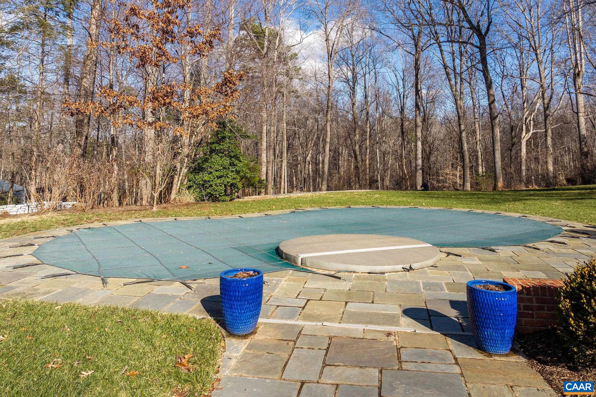 1125 OLD GARTH RD