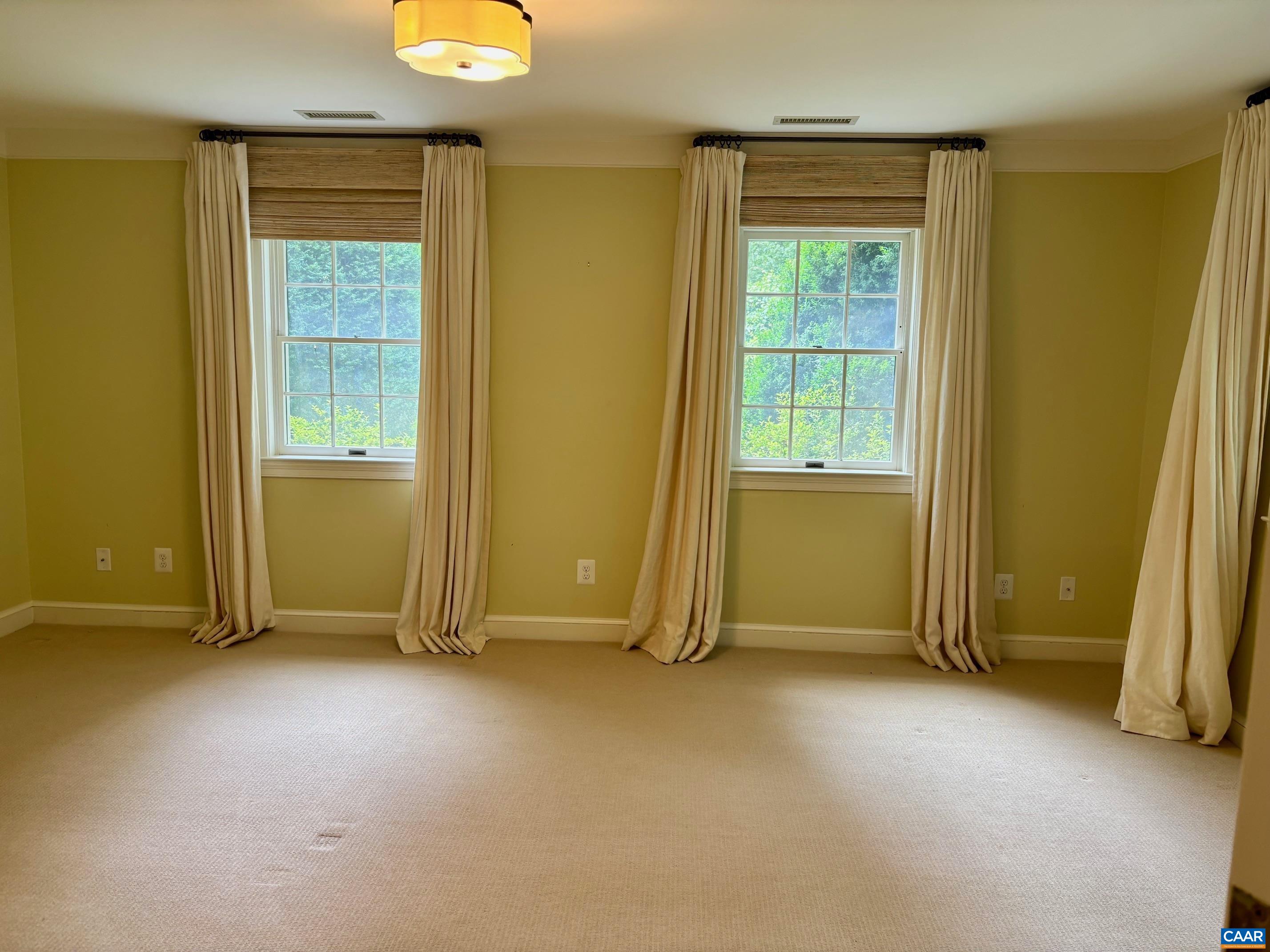 1125 OLD GARTH RD