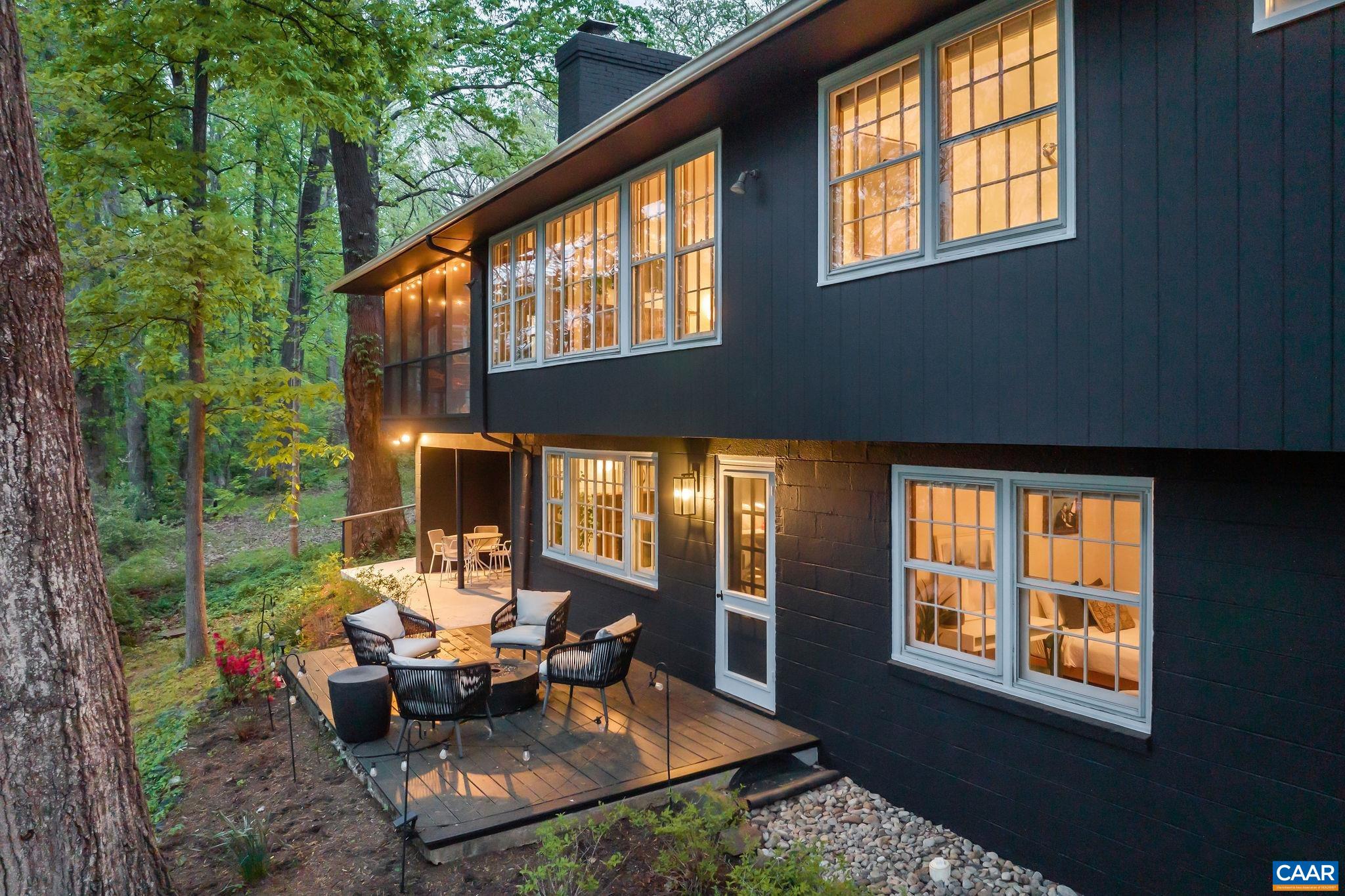 2621 JEFFERSON PARK CIR