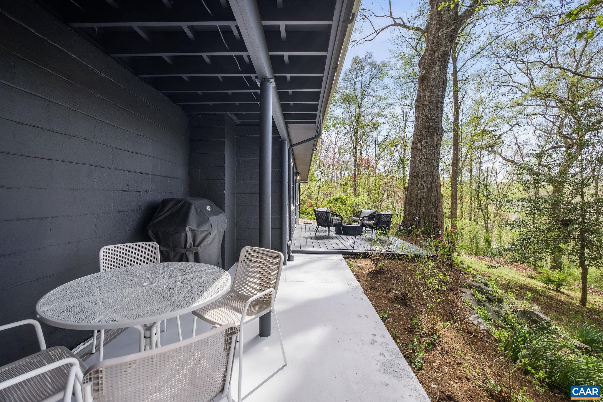 2621 JEFFERSON PARK CIR