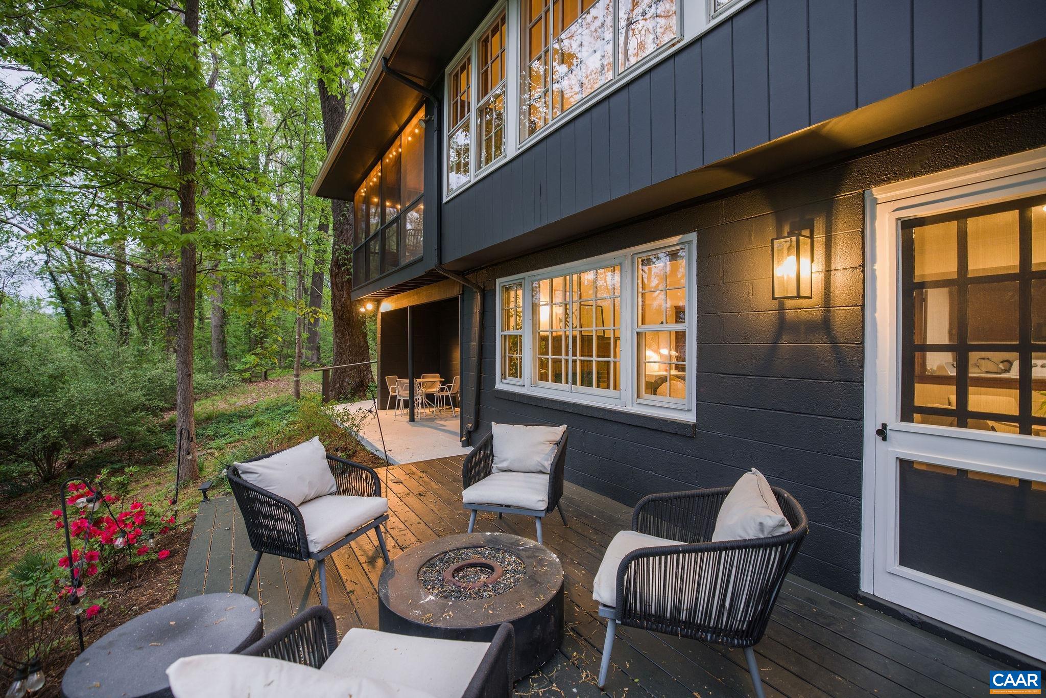 2621 JEFFERSON PARK CIR