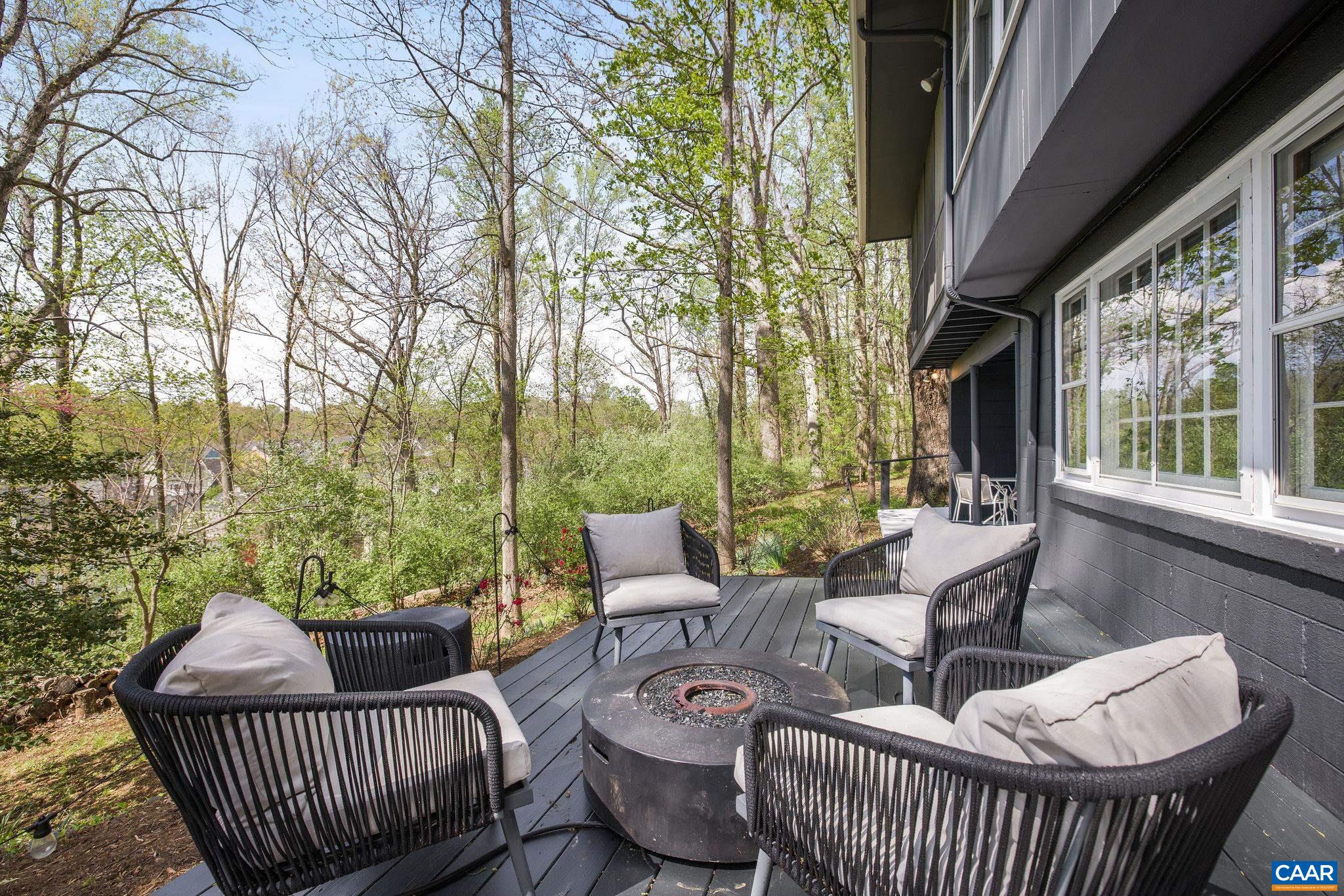2621 JEFFERSON PARK CIR