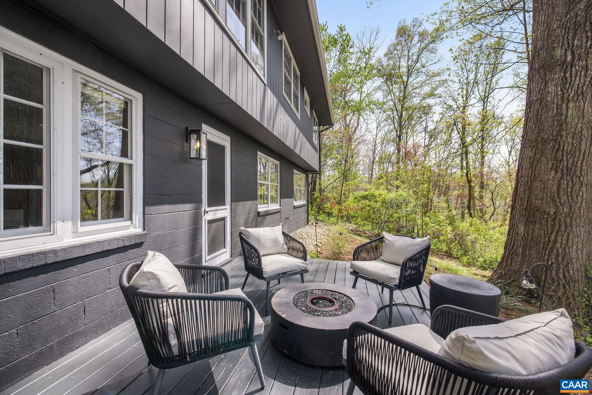 2621 JEFFERSON PARK CIR