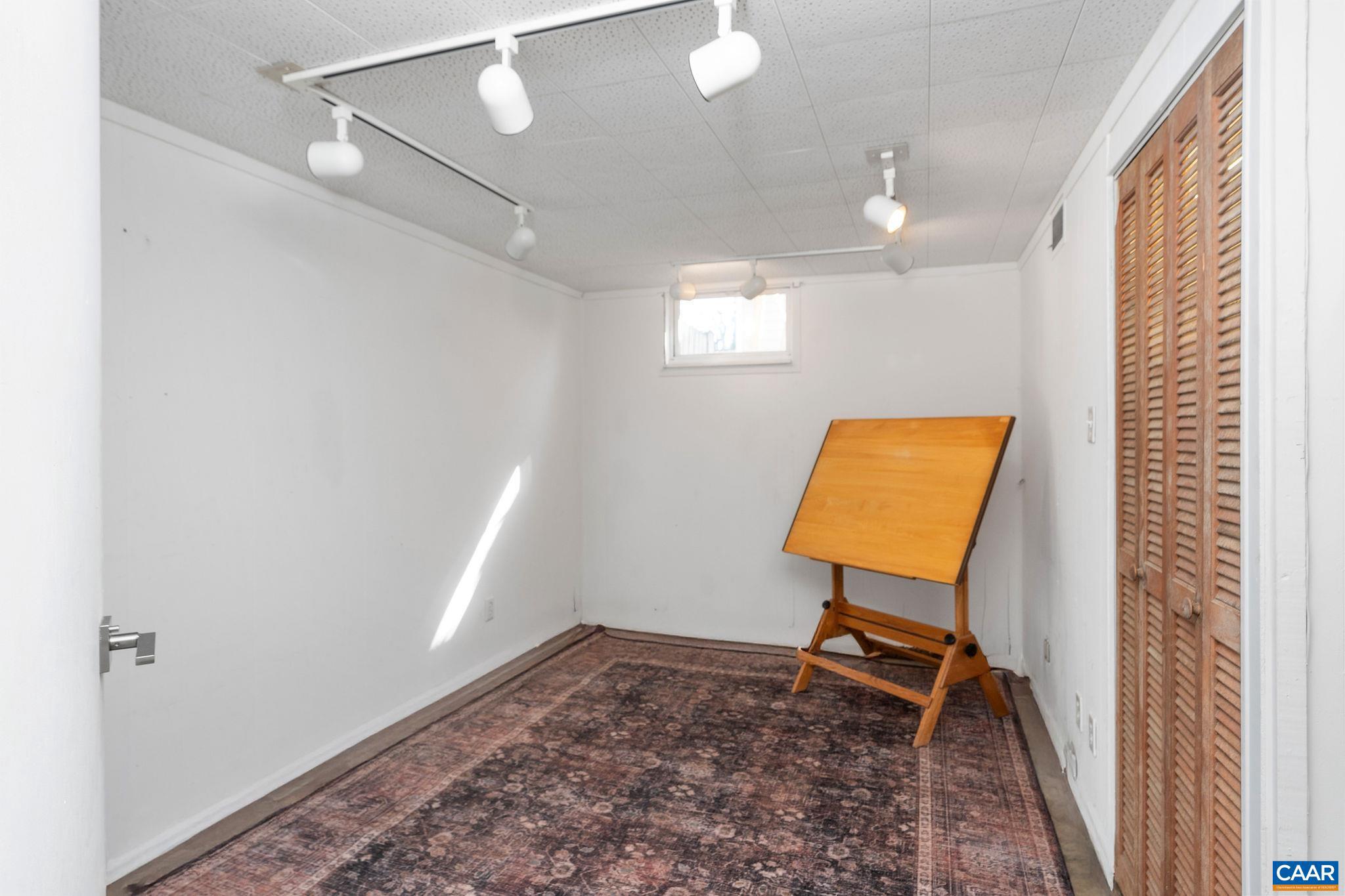 1116 HOLMES AVE
