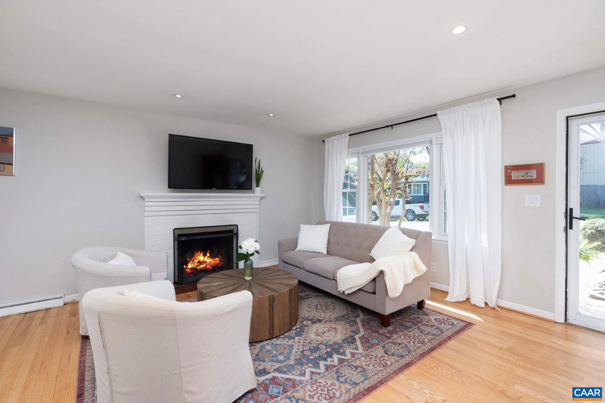 1116 HOLMES AVE