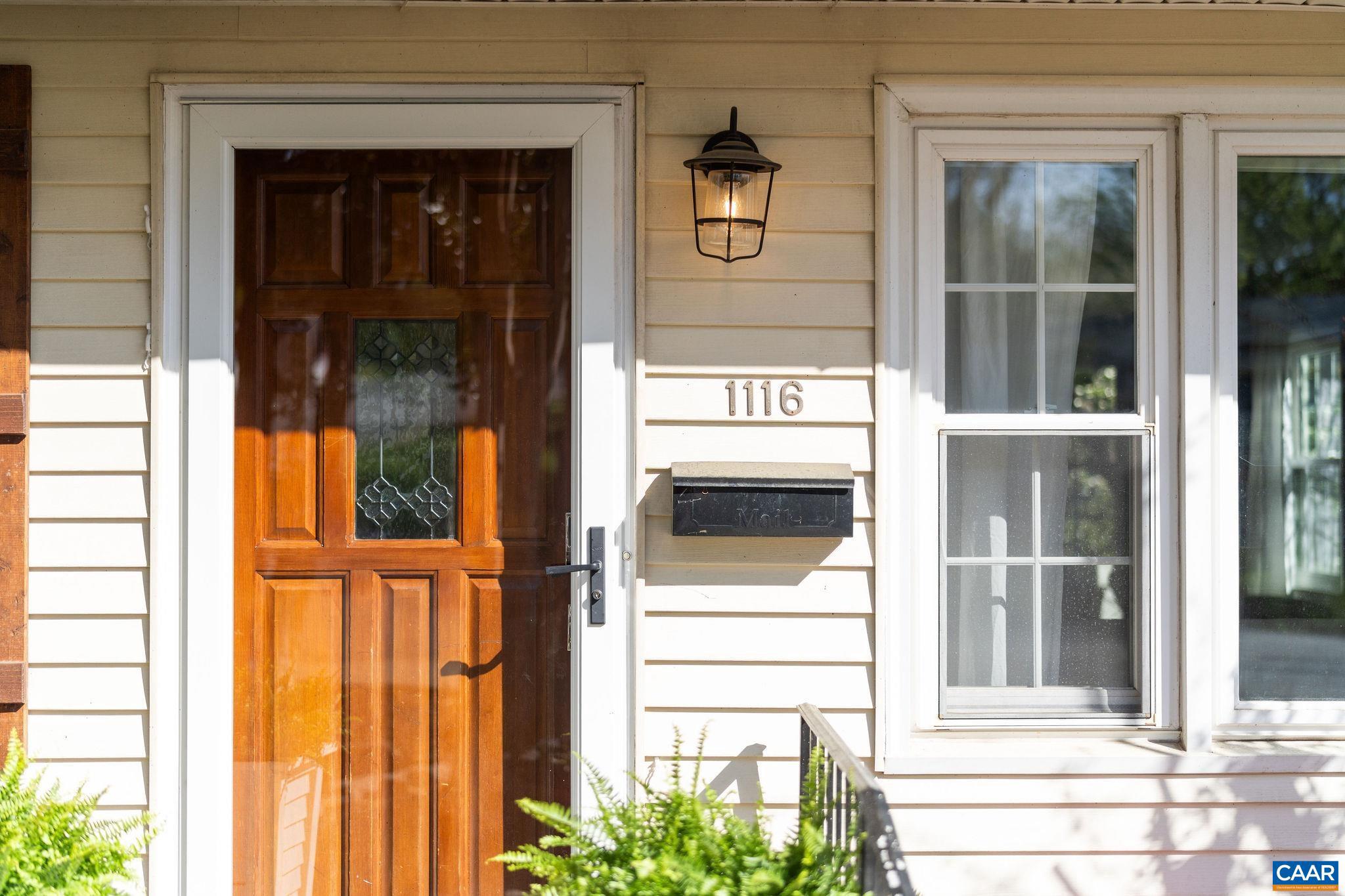 1116 HOLMES AVE