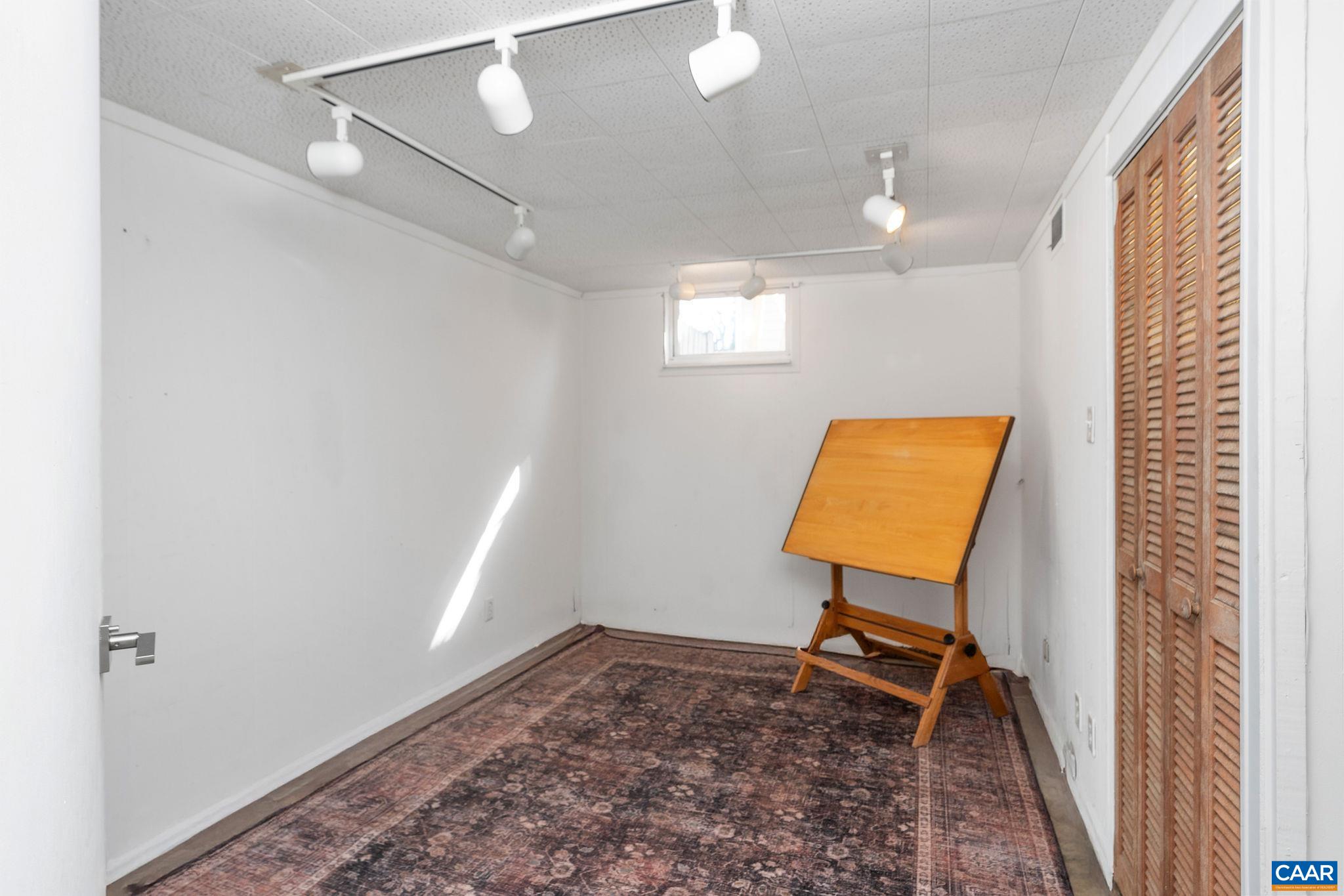 1116 HOLMES AVE