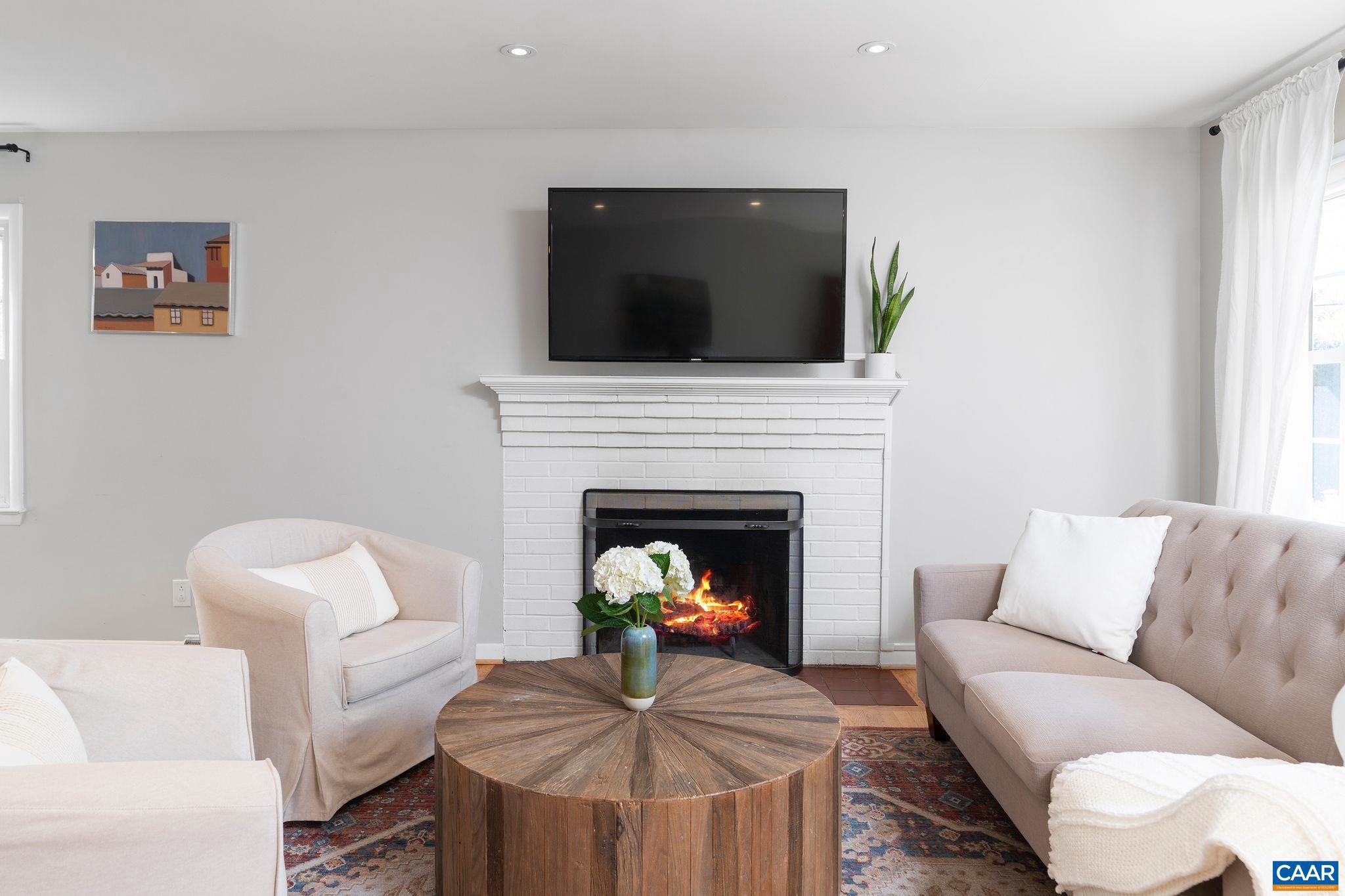 1116 HOLMES AVE