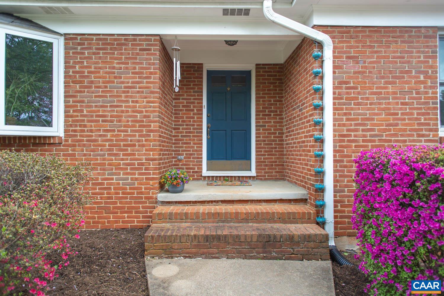 2750 MERIWETHER DR