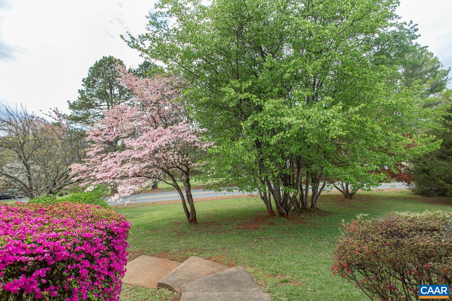 2750 MERIWETHER DR