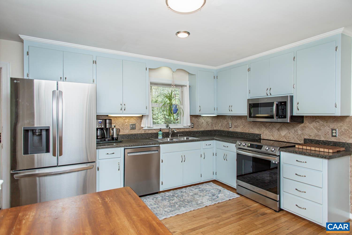 2750 MERIWETHER DR