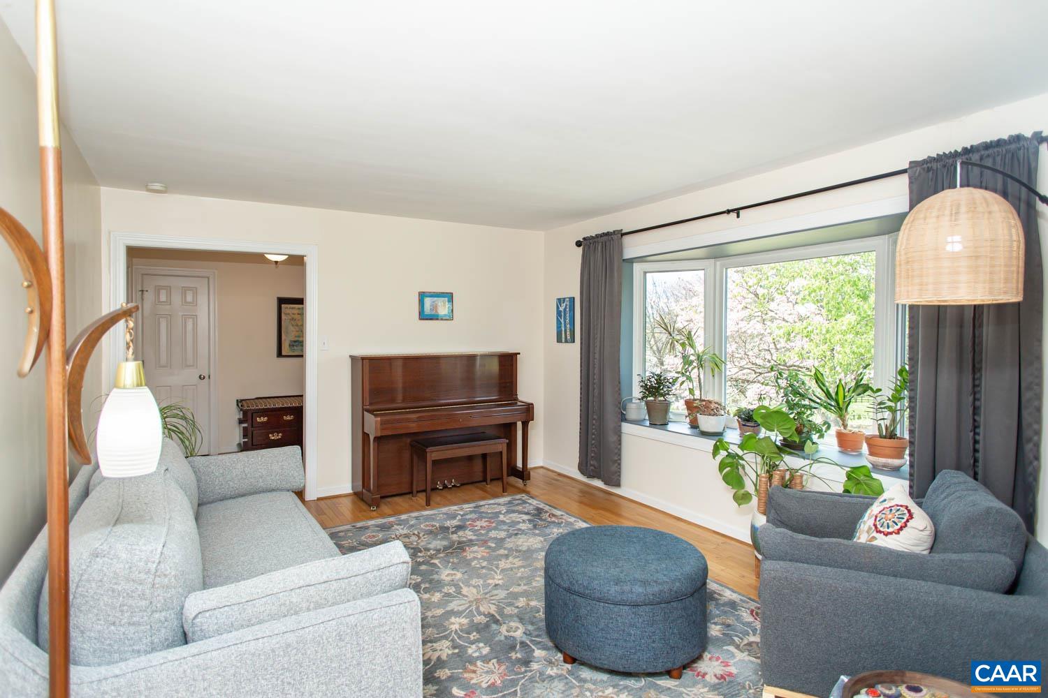 2750 MERIWETHER DR