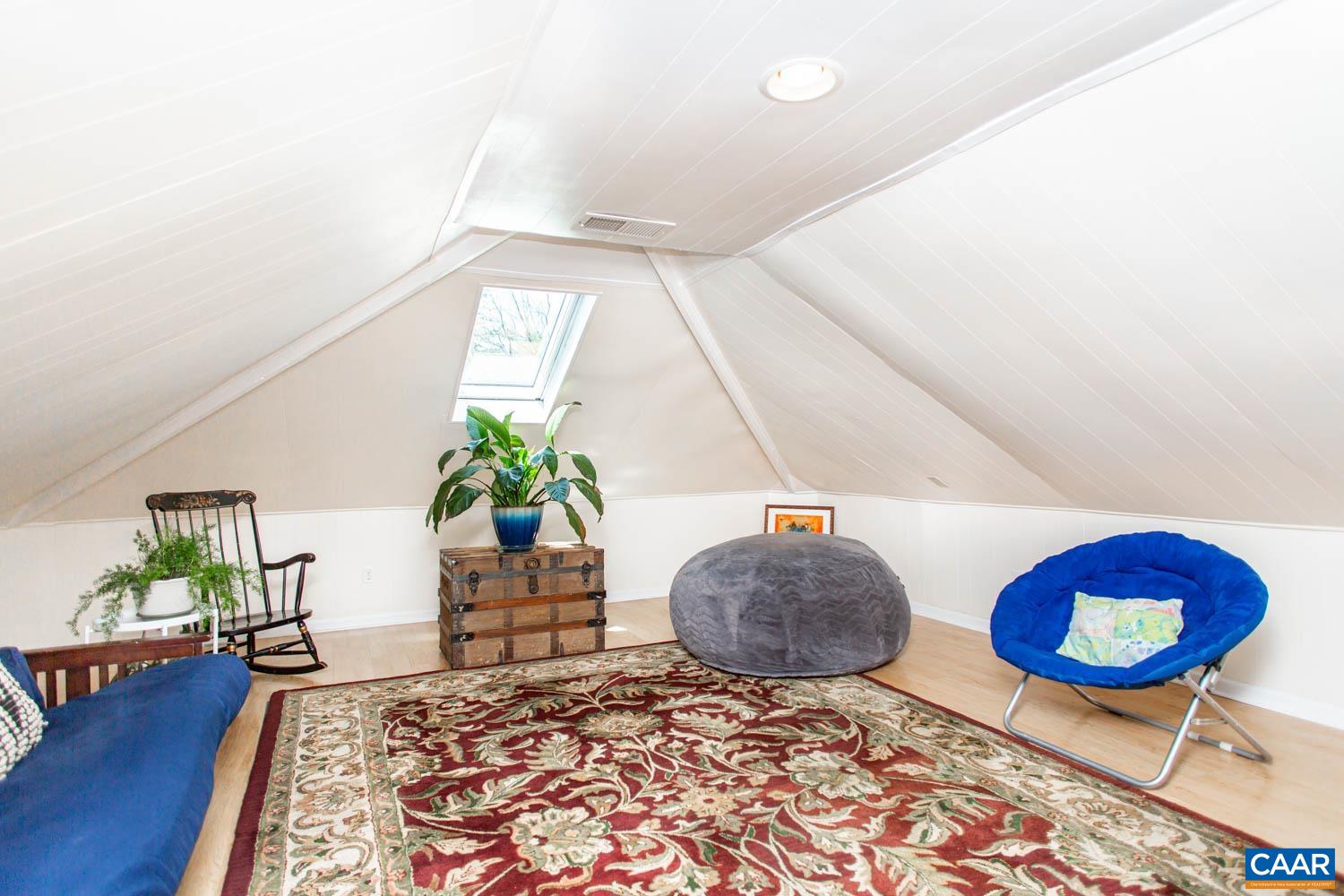 2750 MERIWETHER DR