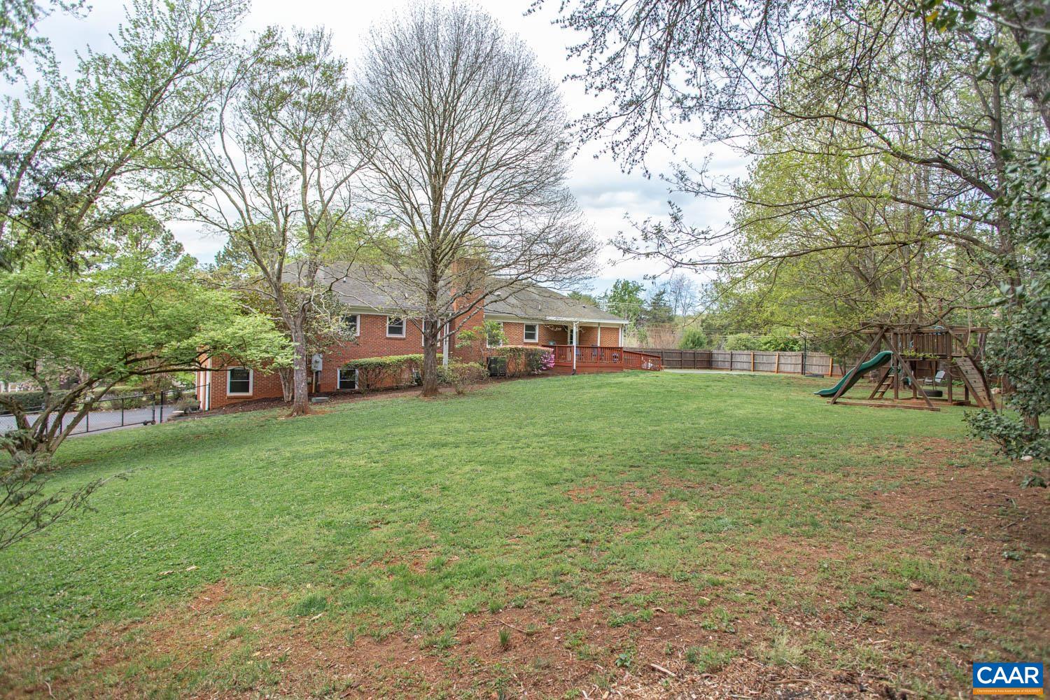 2750 MERIWETHER DR