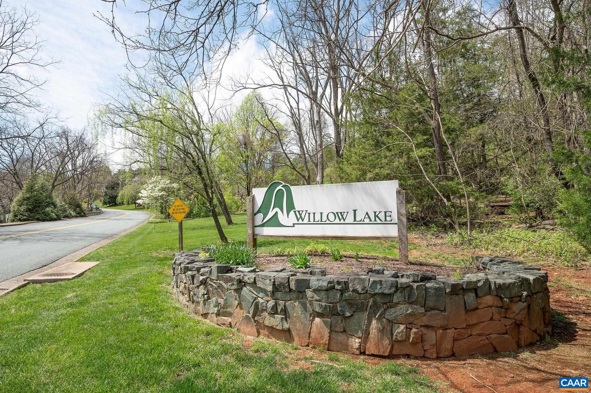 1475 WILLOW LAKE DR