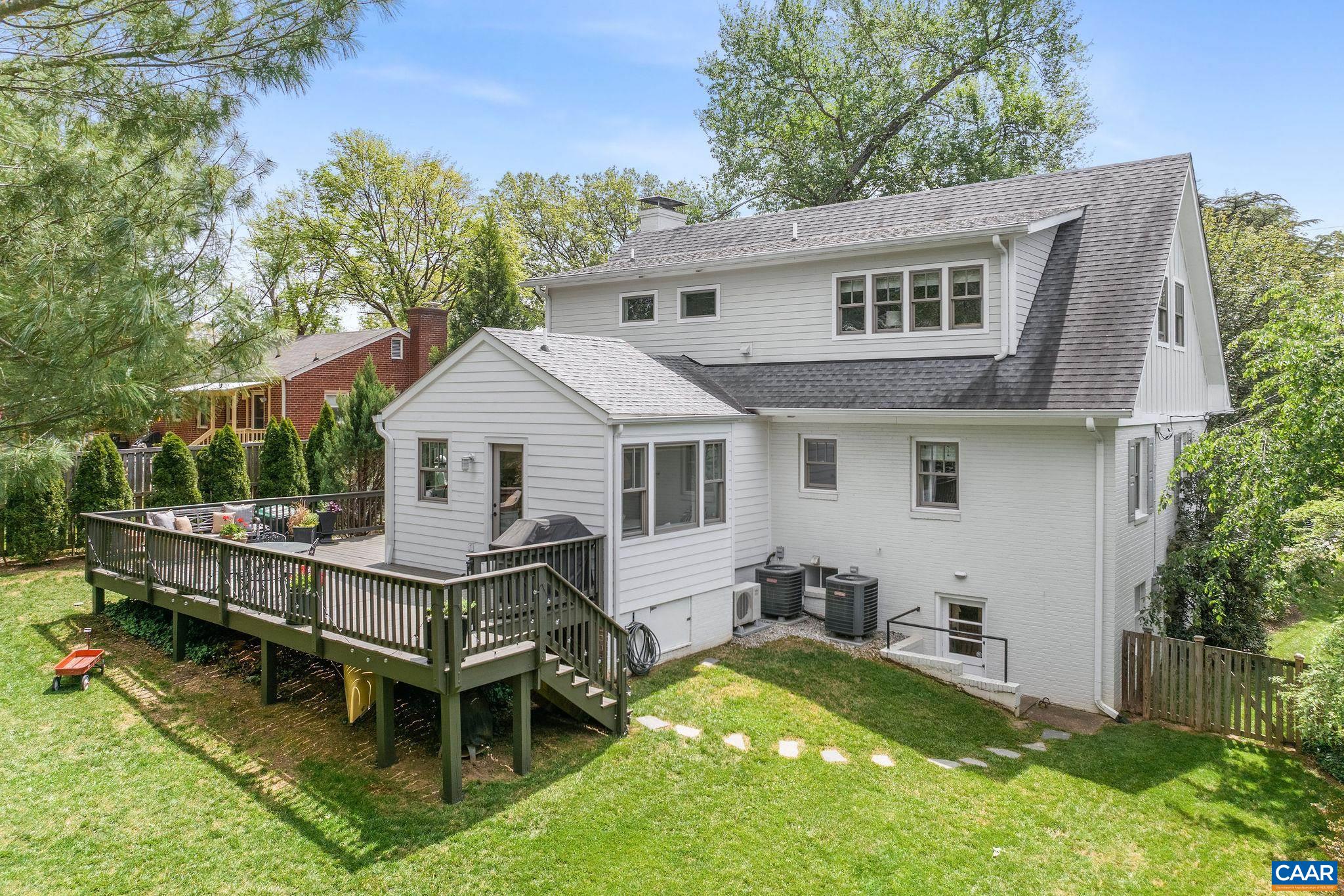 1433 WESTWOOD RD