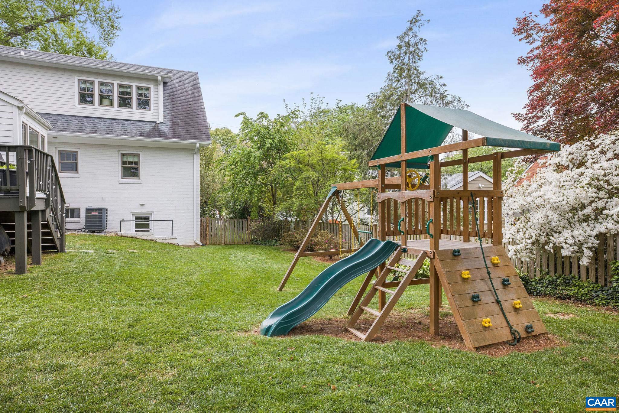 1433 WESTWOOD RD