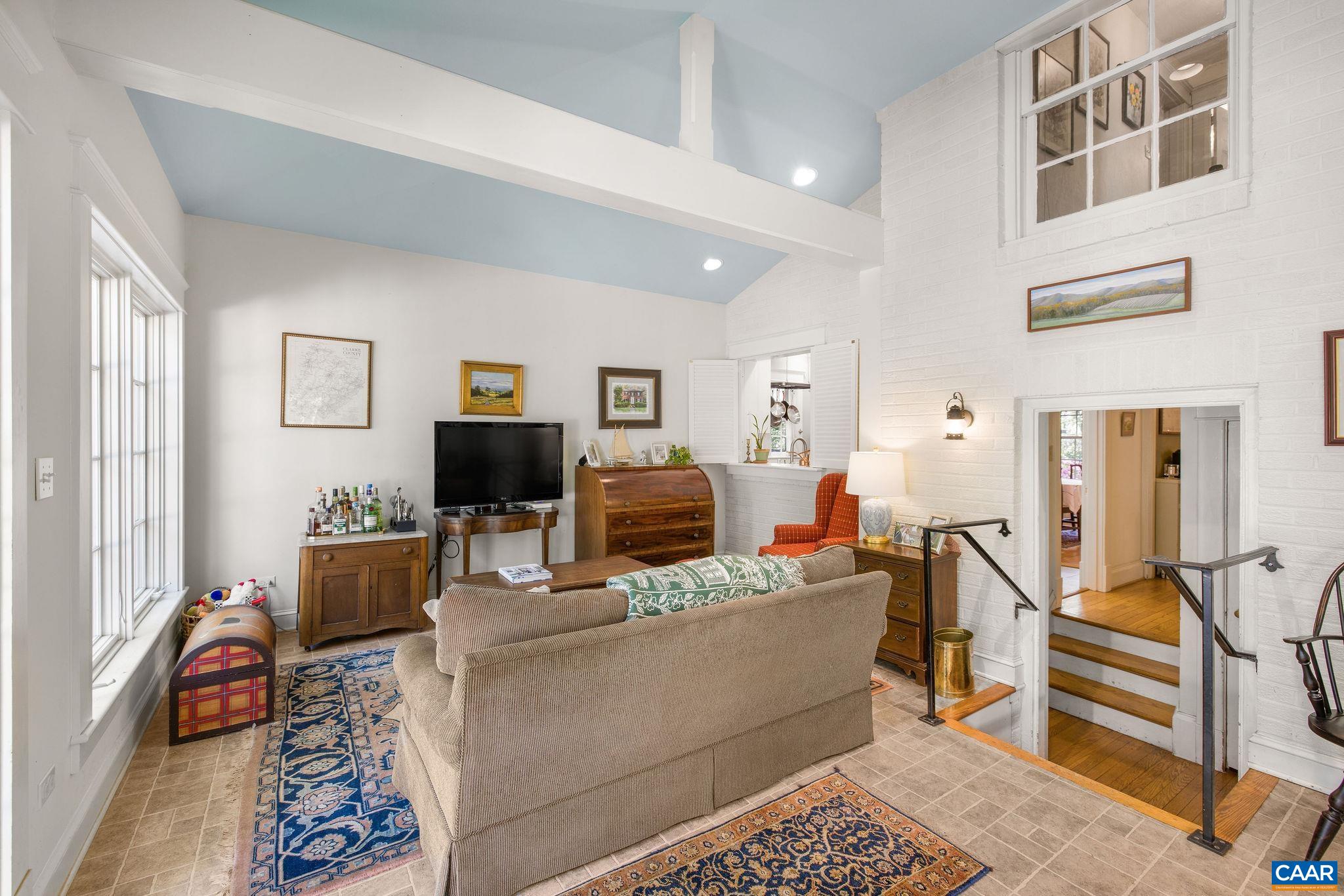 2616 JEFFERSON PARK CIR