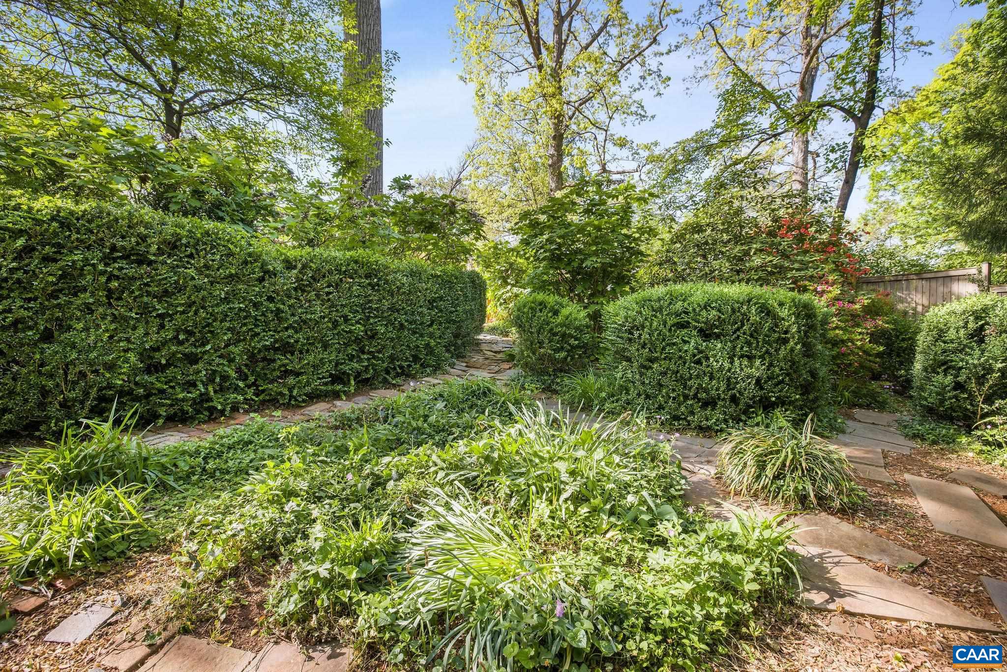 2616 JEFFERSON PARK CIR