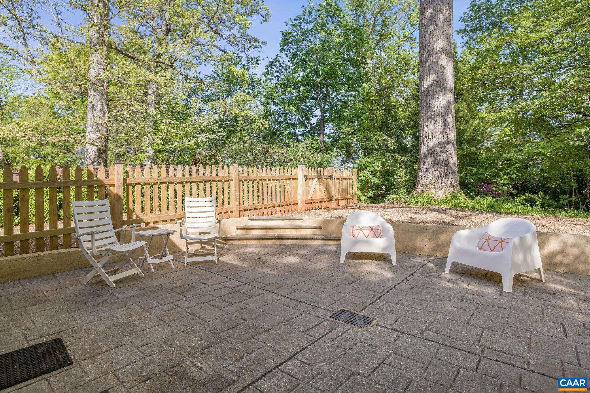 2616 JEFFERSON PARK CIR