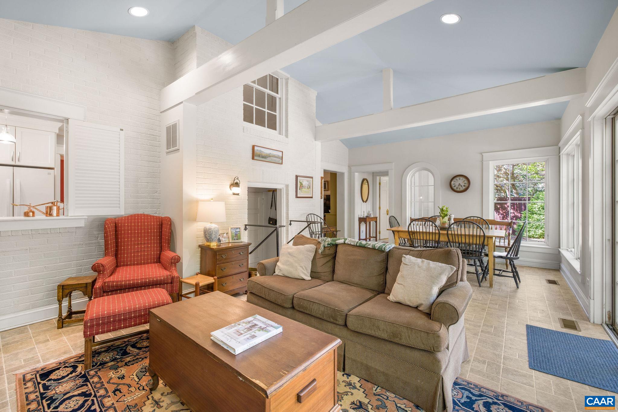2616 JEFFERSON PARK CIR