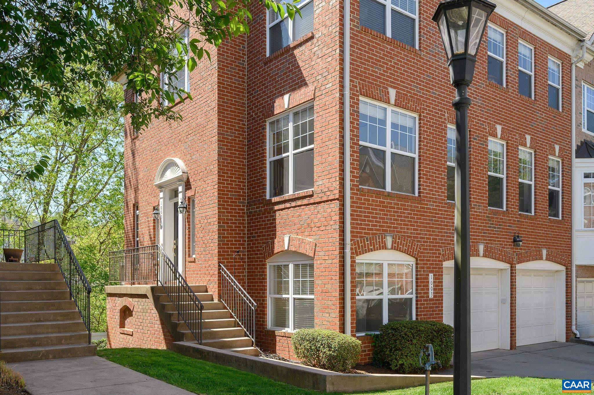 1003 GLENWOOD STATION LN