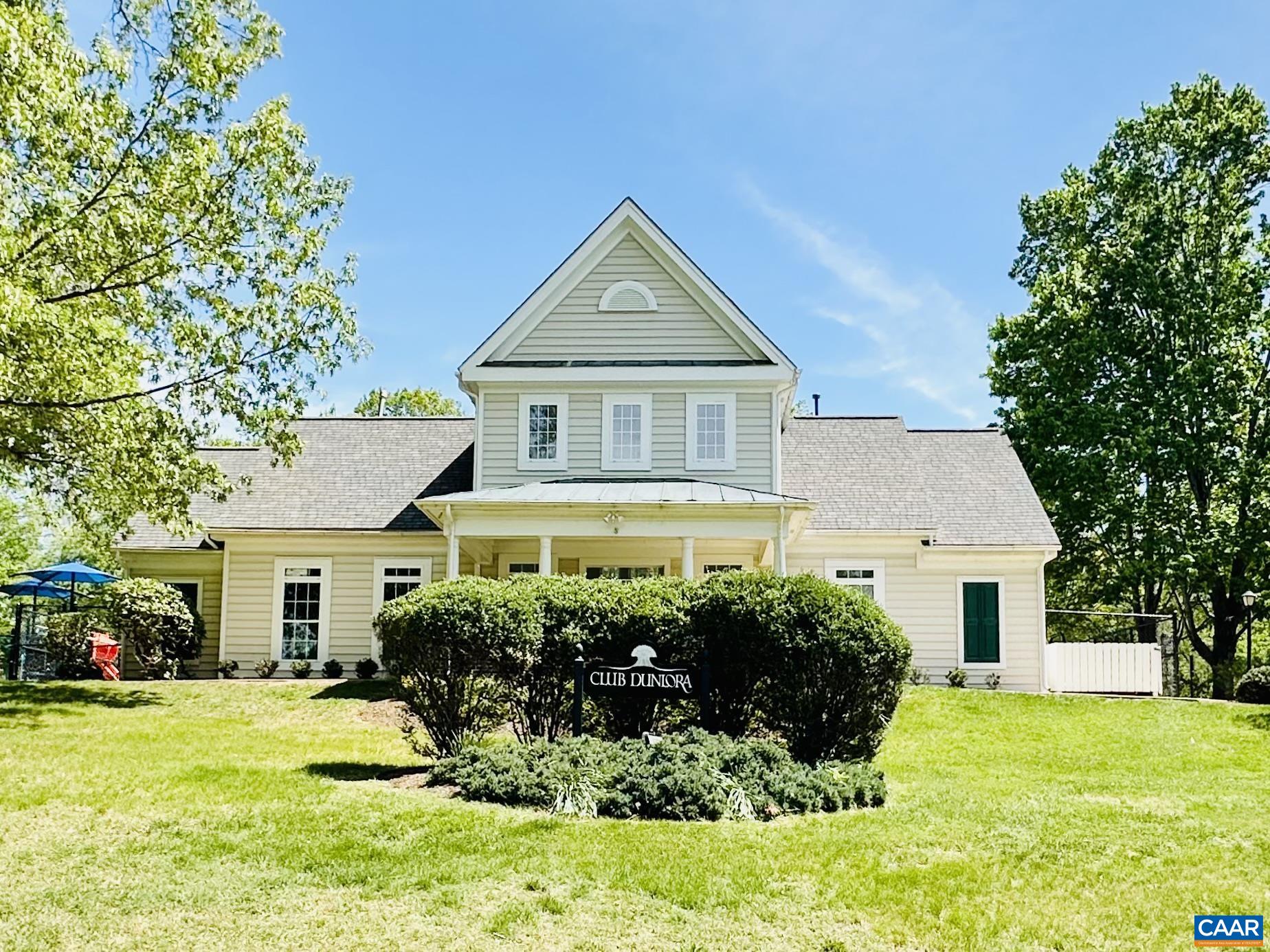 860 CHARTER OAKS DR