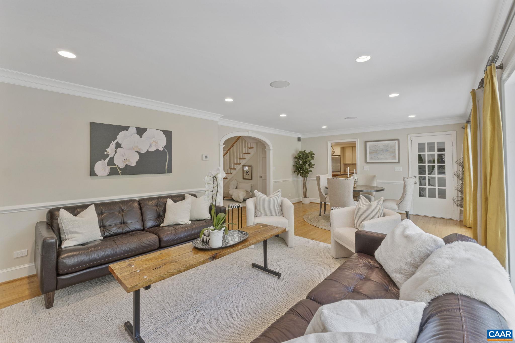 872 FLORDON DR