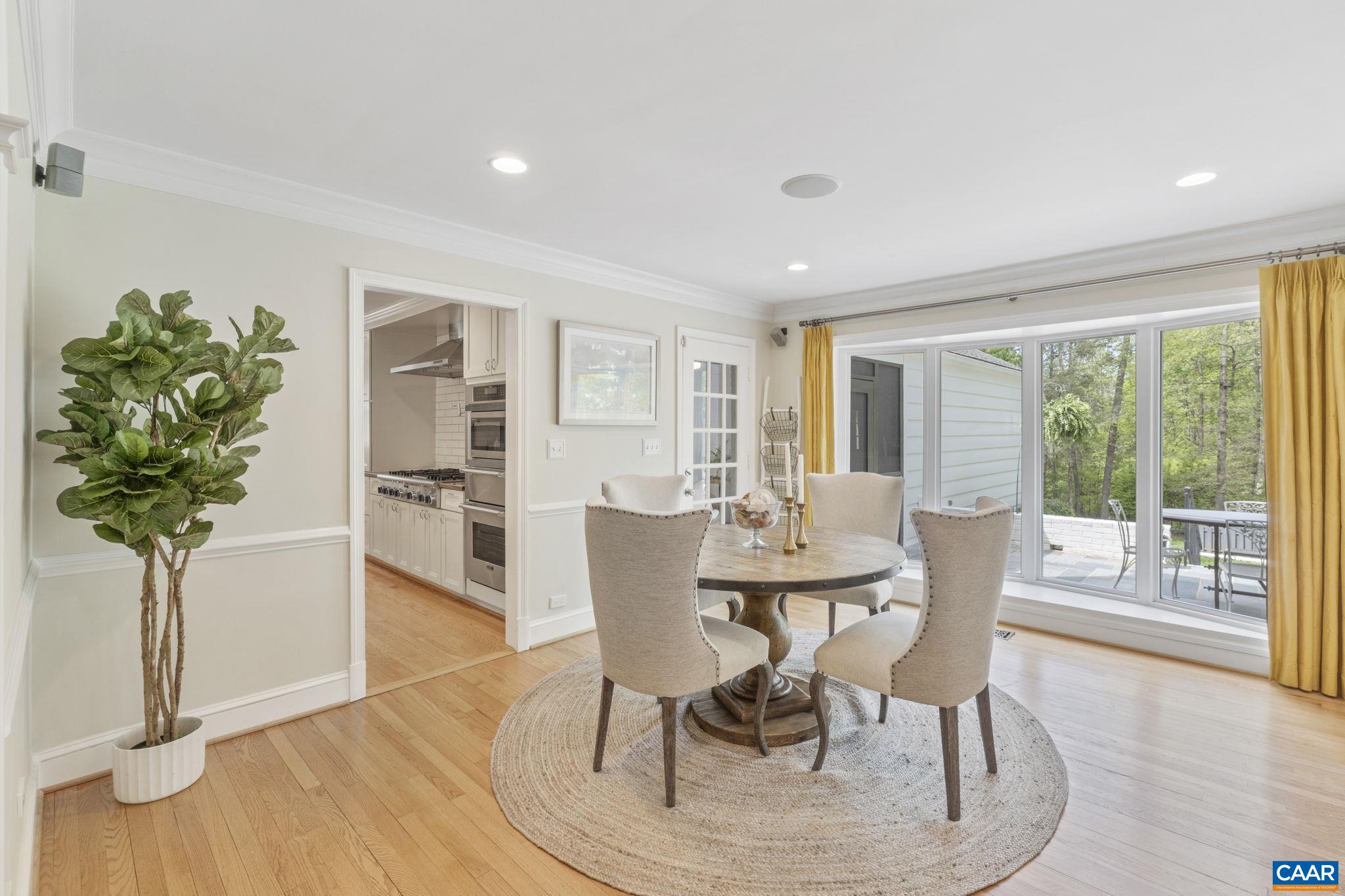872 FLORDON DR