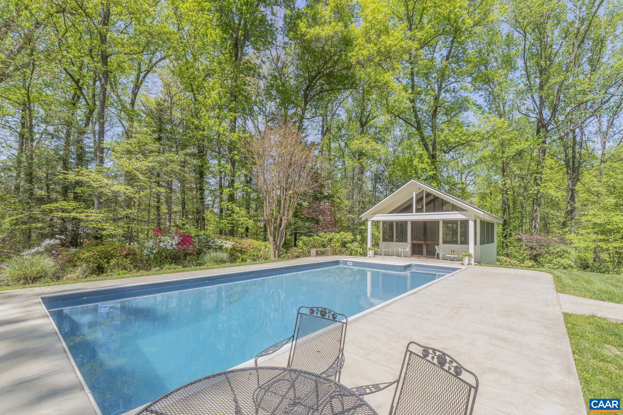 872 FLORDON DR