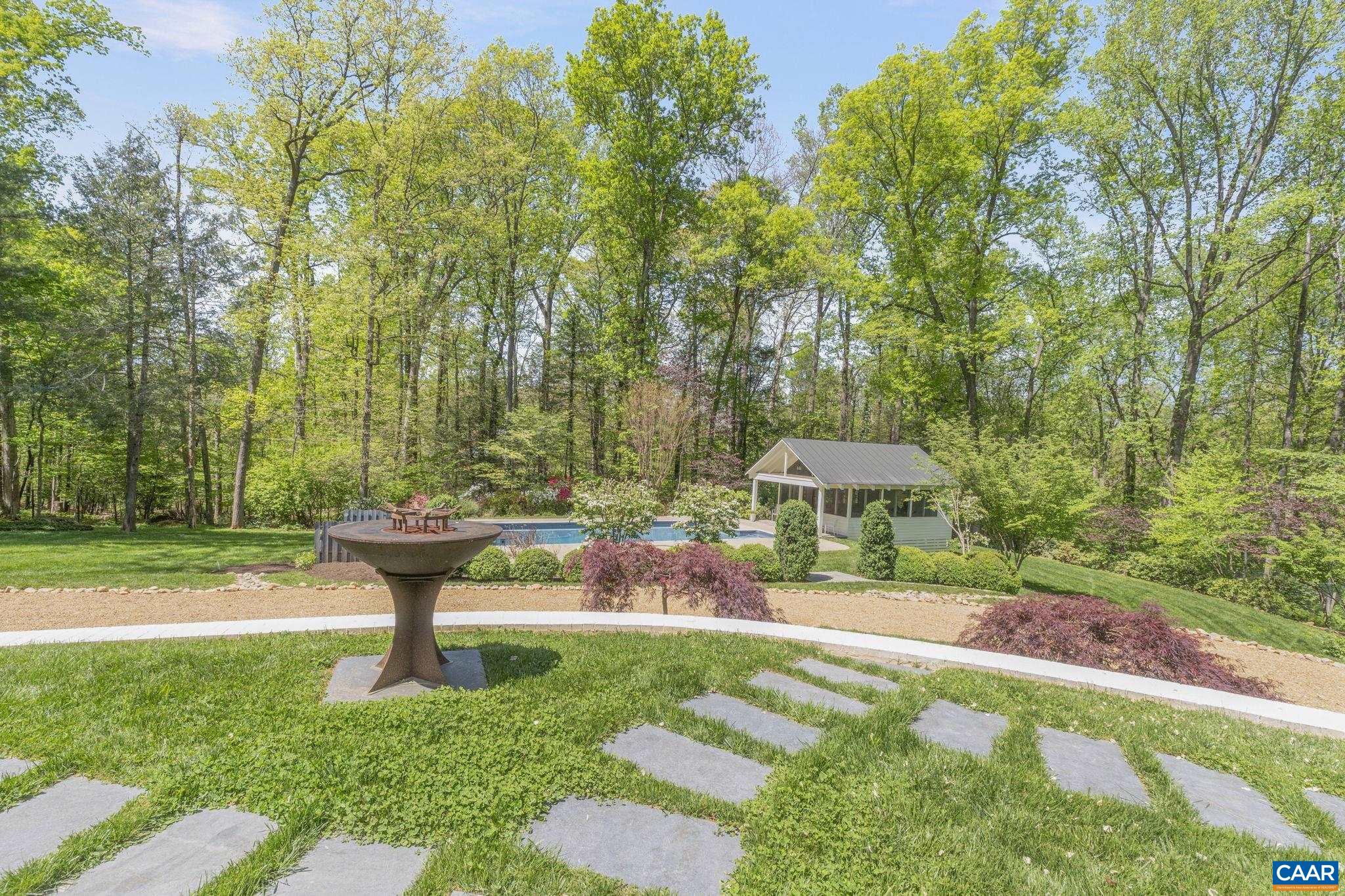 872 FLORDON DR