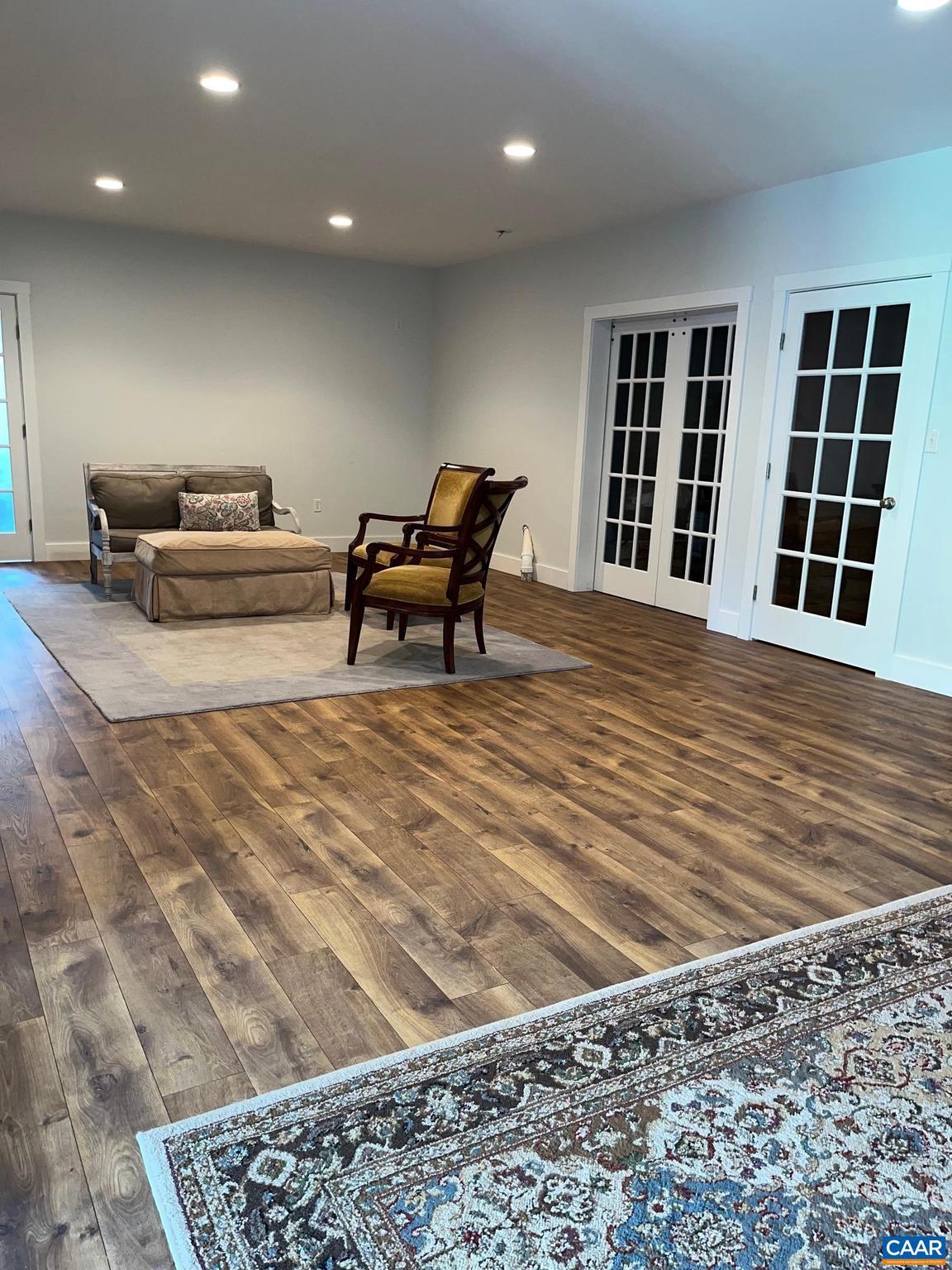 315 ELLINGTON BEND