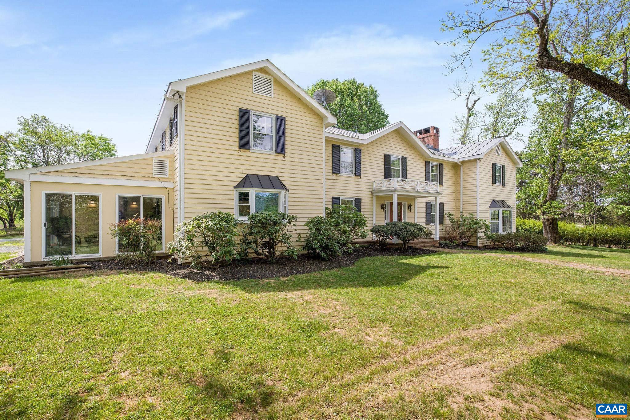 2176 LINDSAY RD