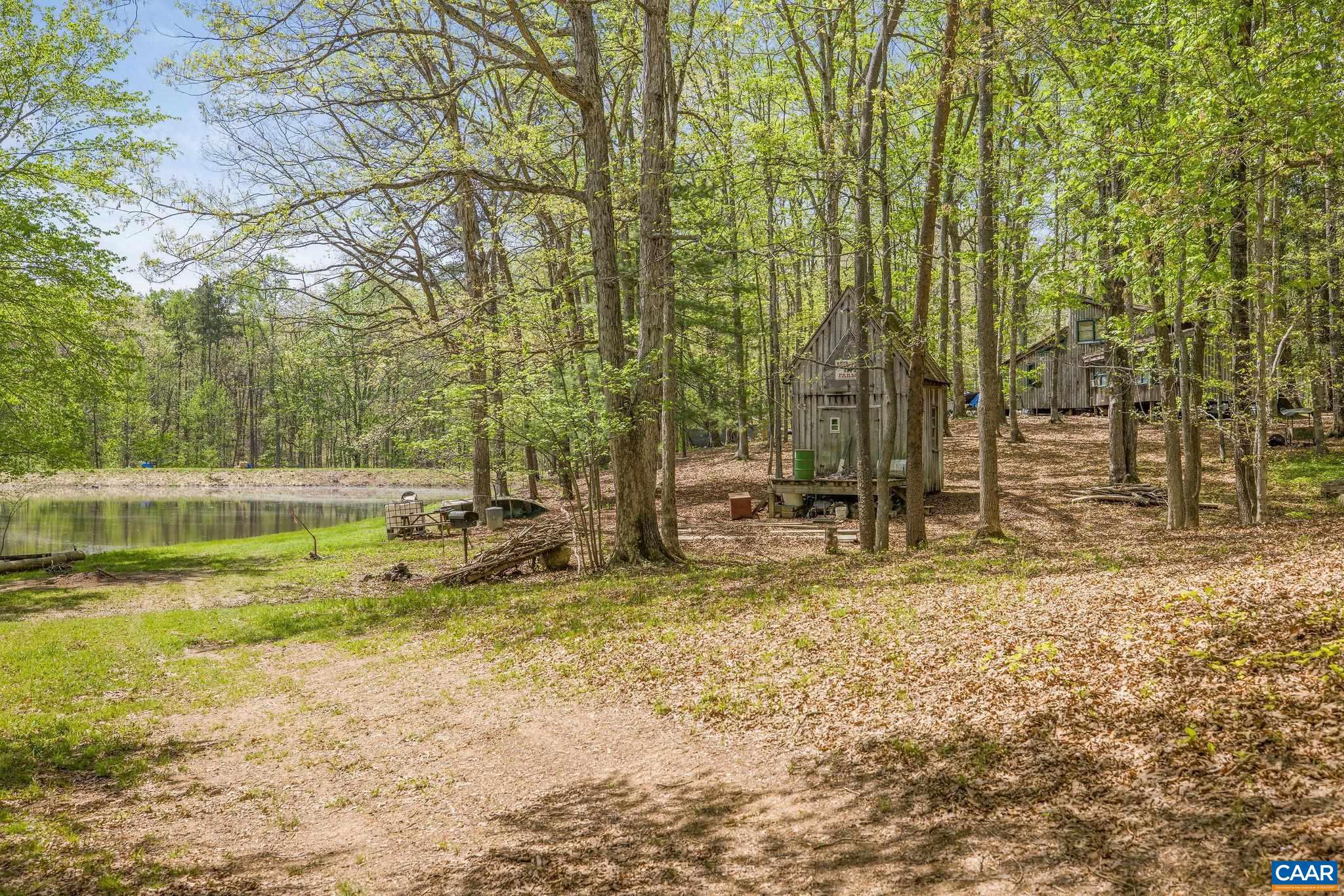 2176 LINDSAY RD
