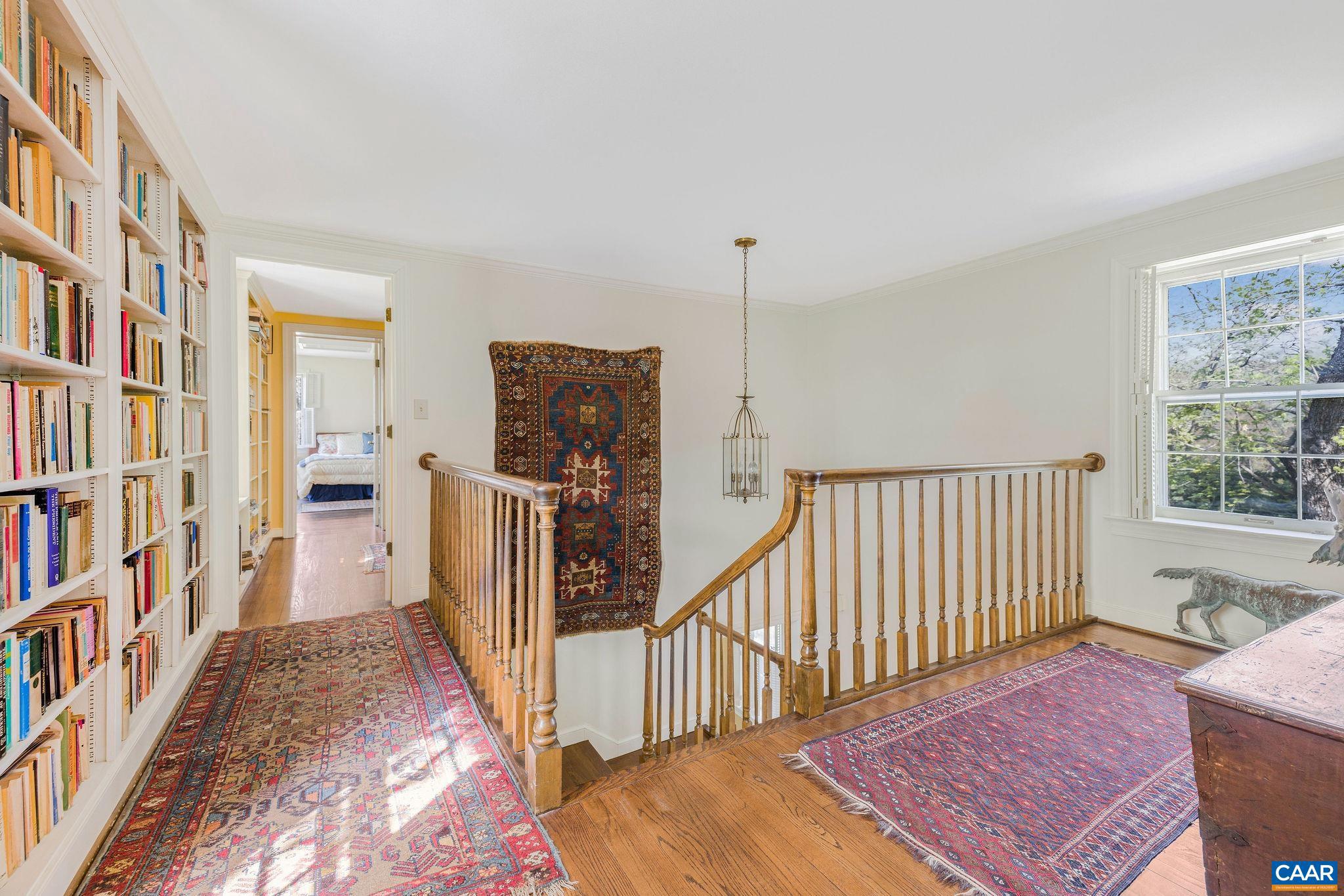 2176 LINDSAY RD