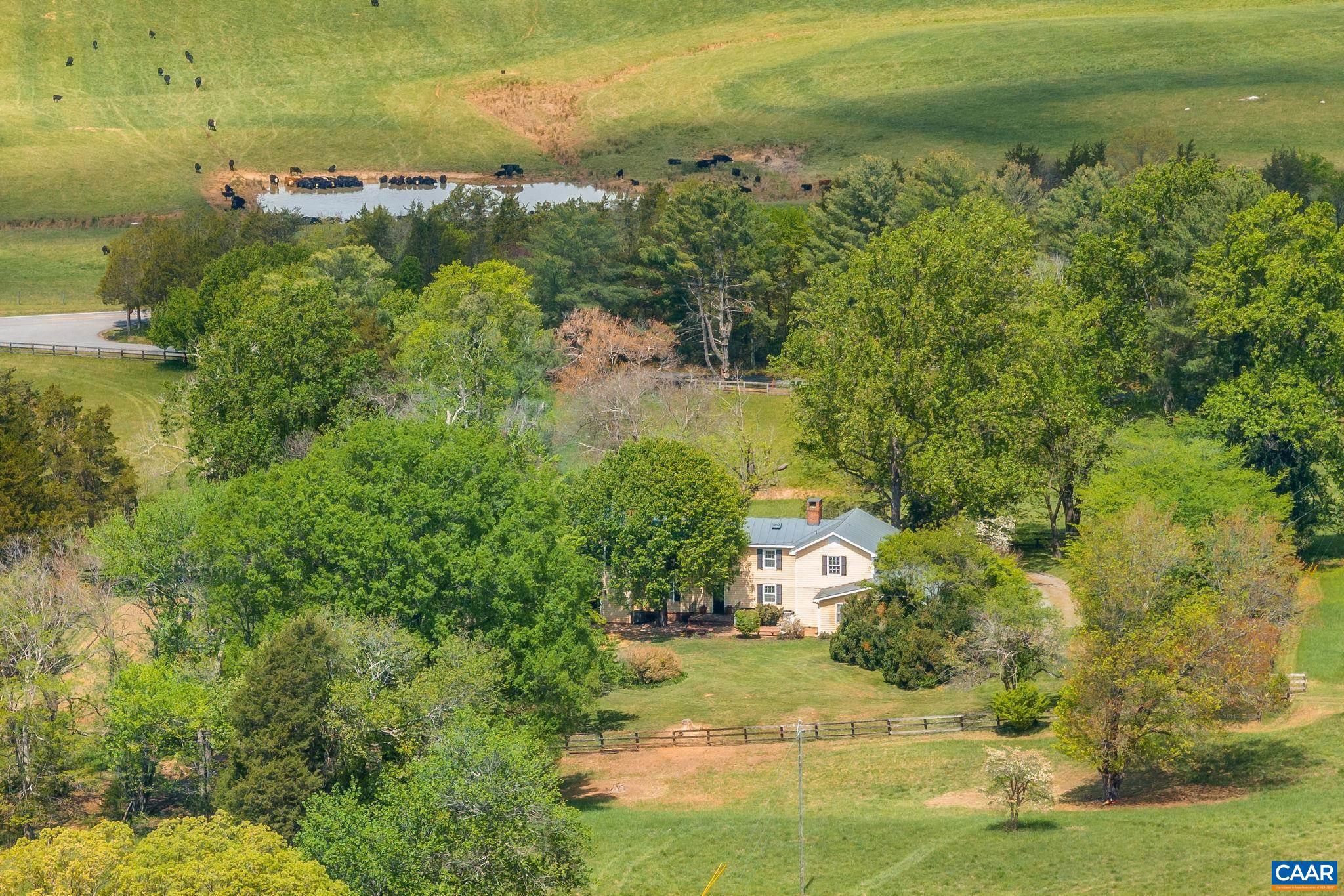 2176 LINDSAY RD
