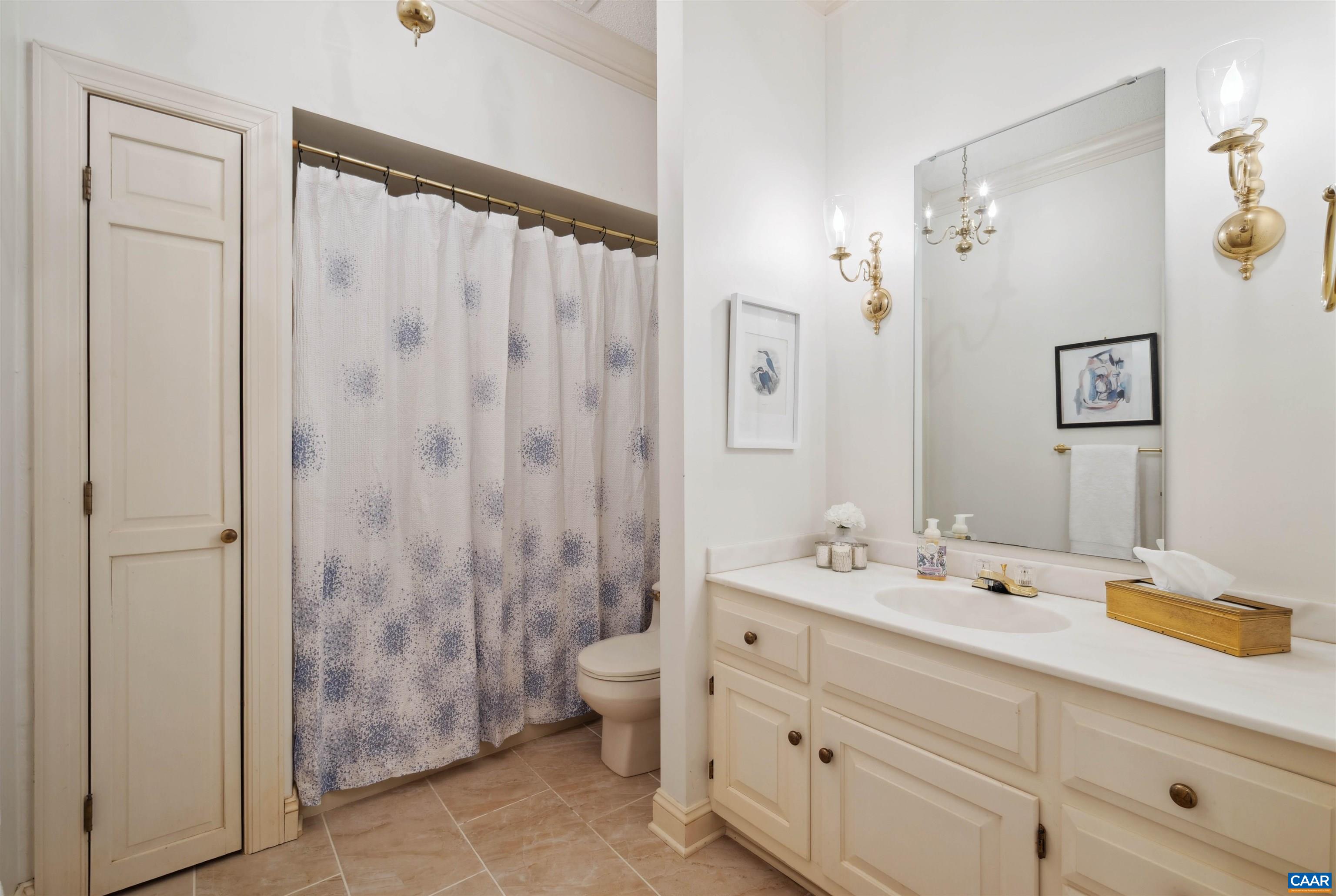 560 LOBLOLLY LN